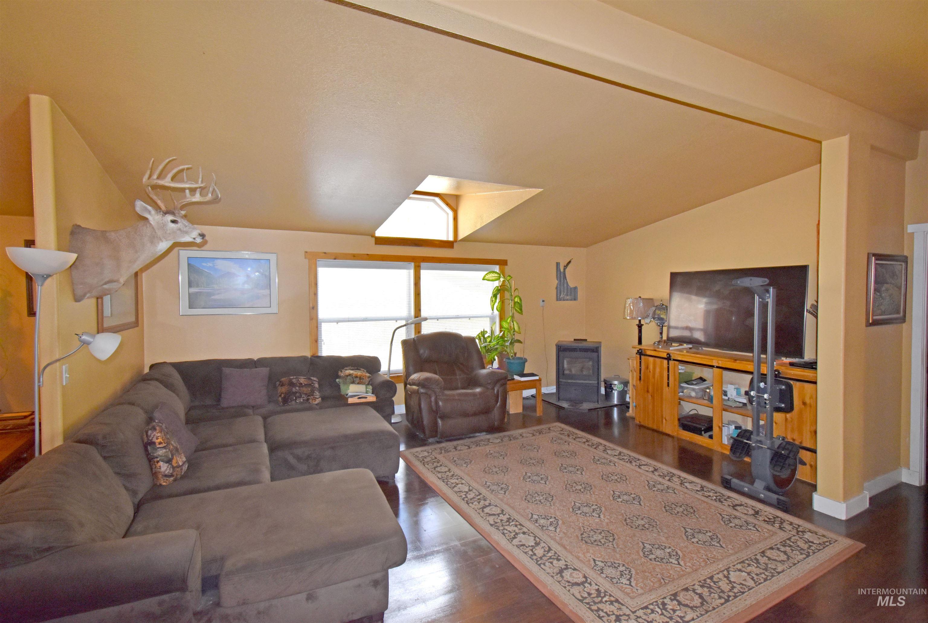7206 Cavendish Highway Property Photo 2