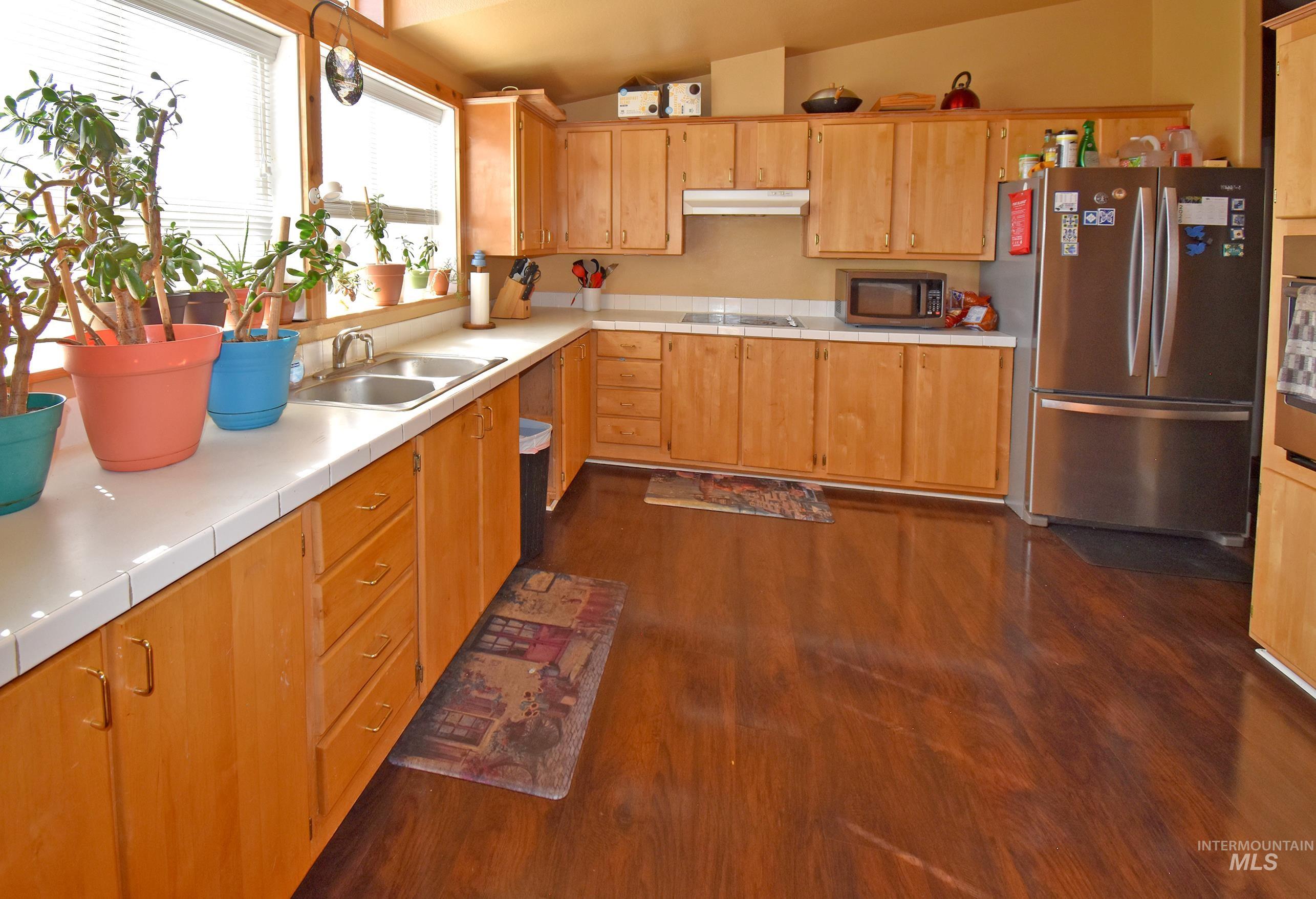 7206 Cavendish Highway Property Photo 5