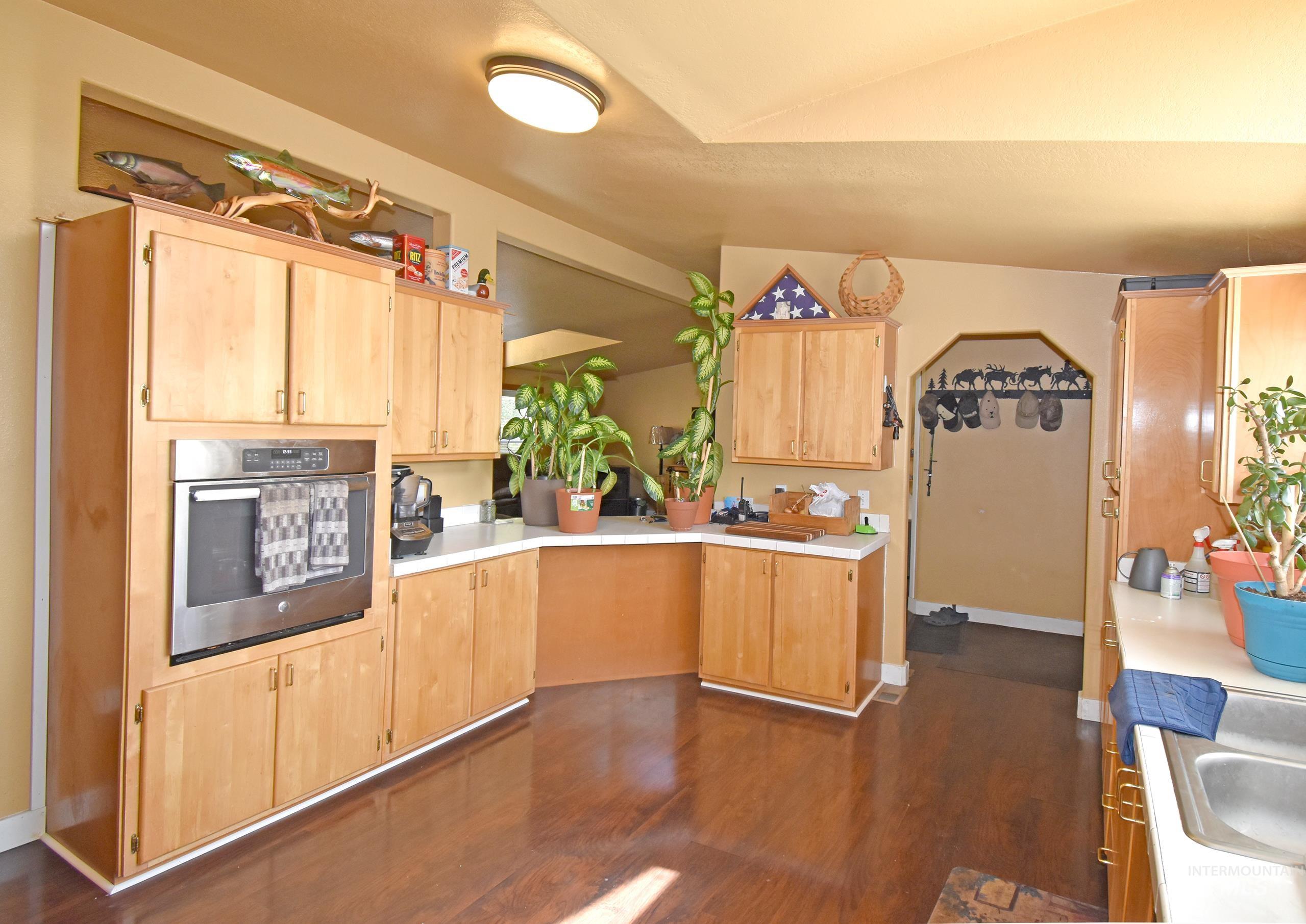 7206 Cavendish Highway Property Photo 7