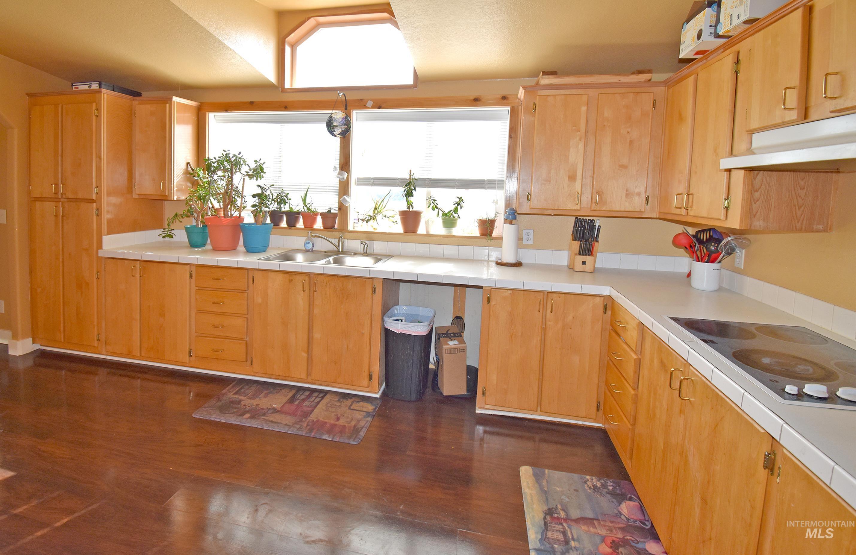 7206 Cavendish Highway Property Photo 10
