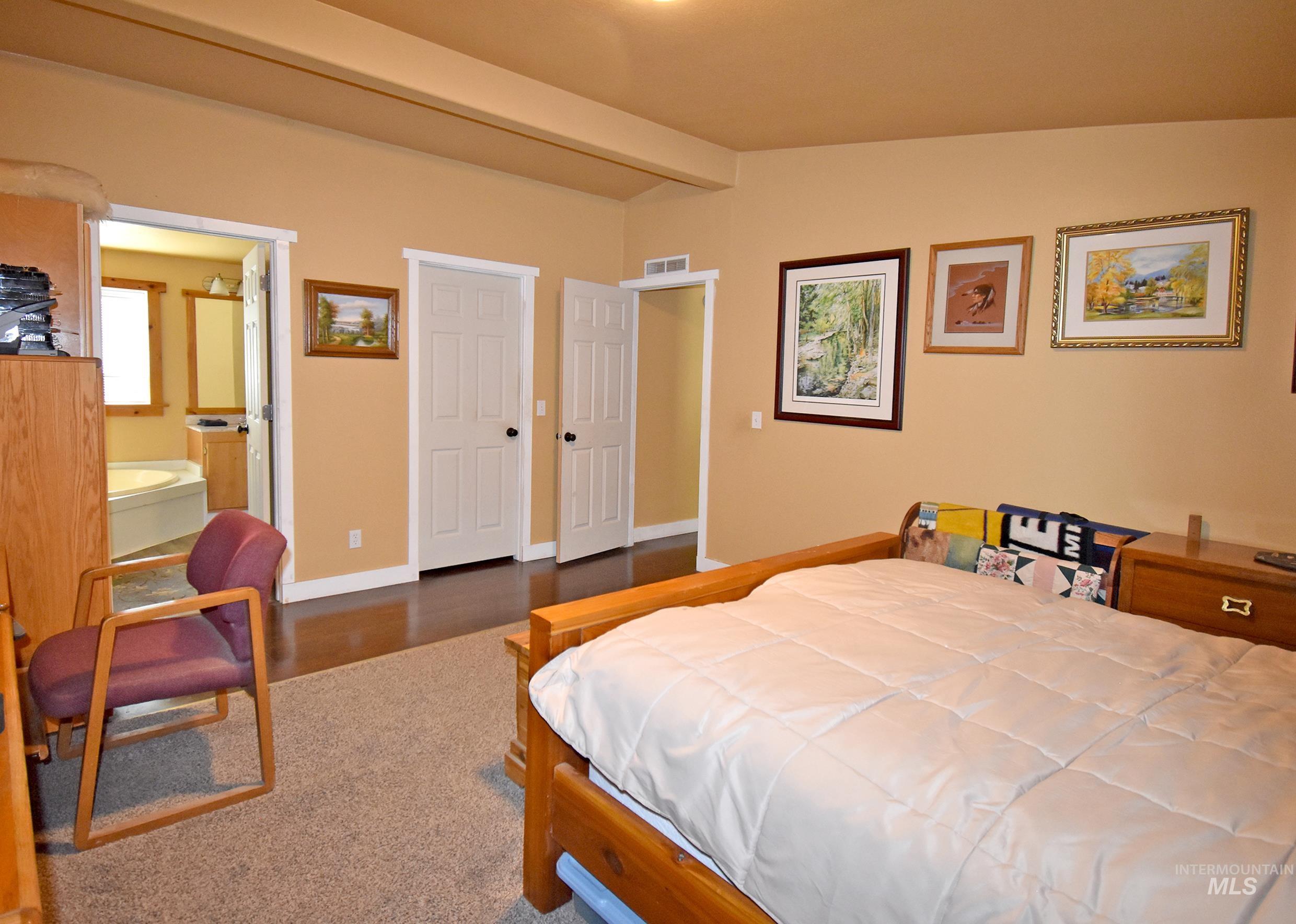 7206 Cavendish Highway Property Photo 15