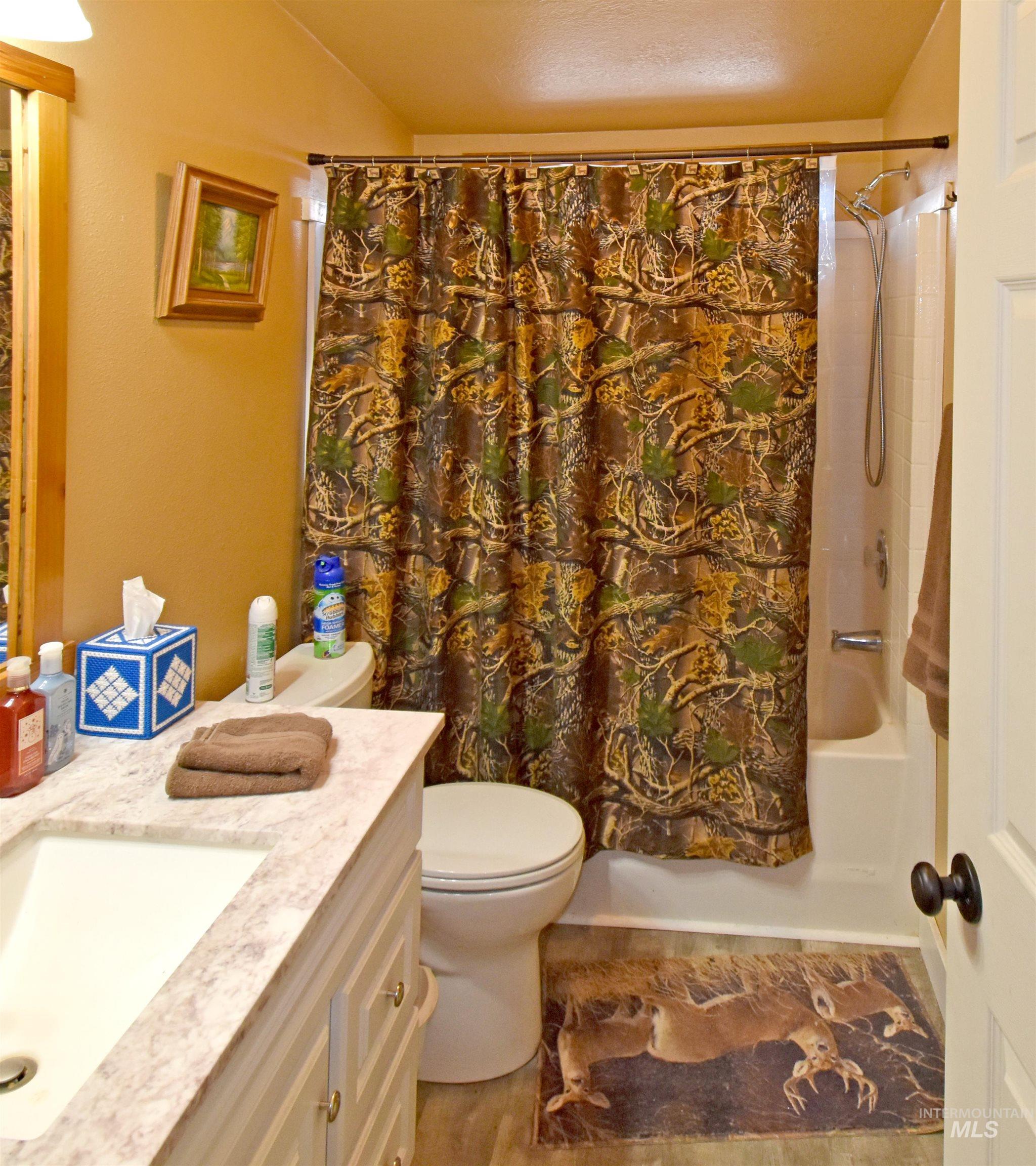 7206 Cavendish Highway Property Photo 23