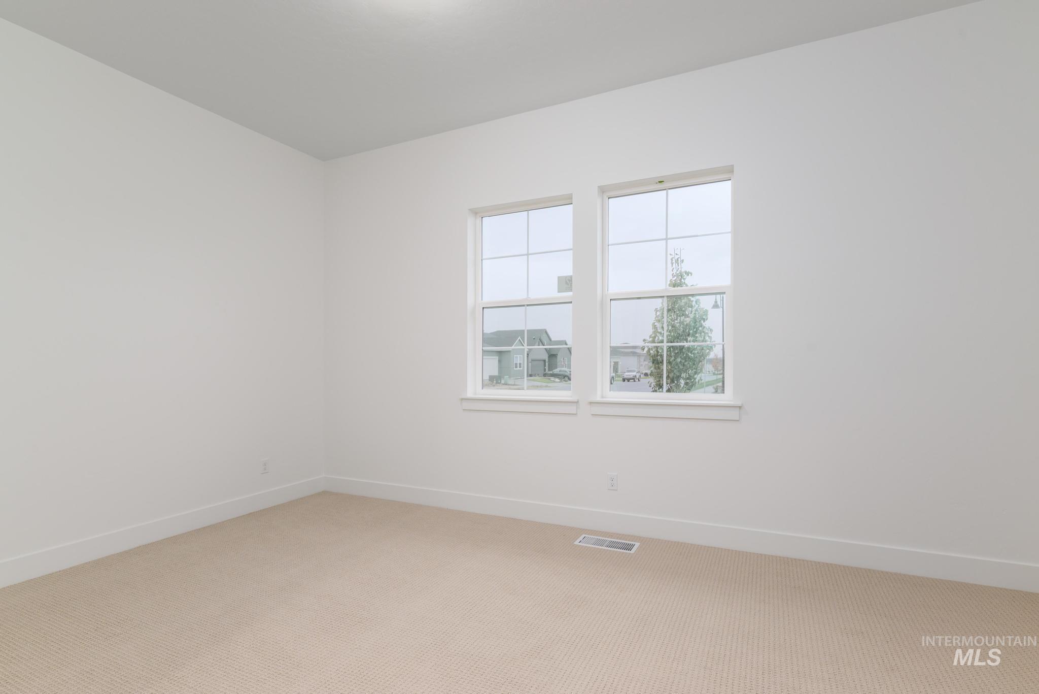 8510 W Maysville St Property Photo 20