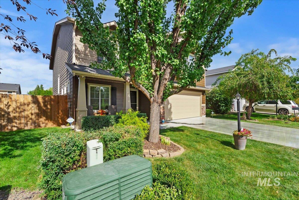 6586 E Gardenia Ln. Property Photo 4