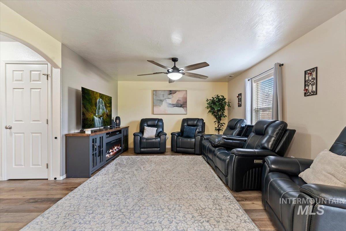 6586 E Gardenia Ln. Property Photo 10