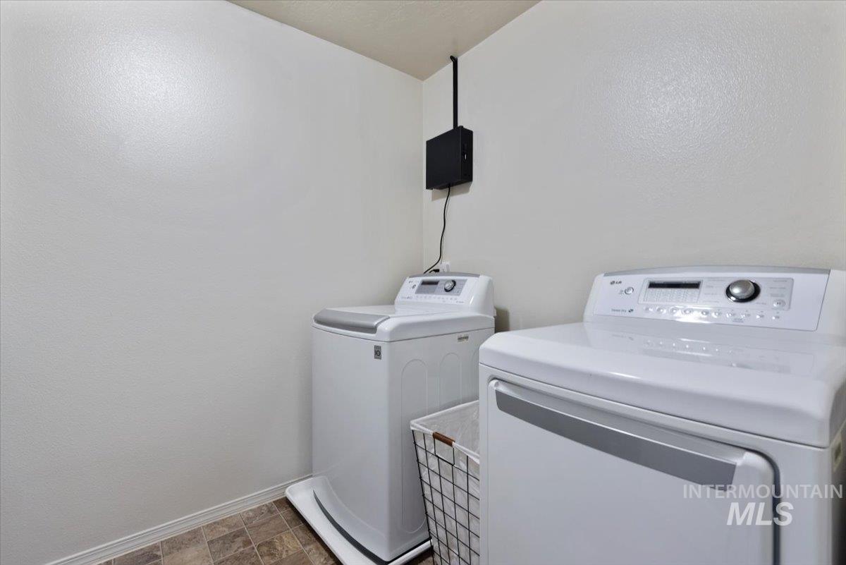 6586 E Gardenia Ln. Property Photo 33