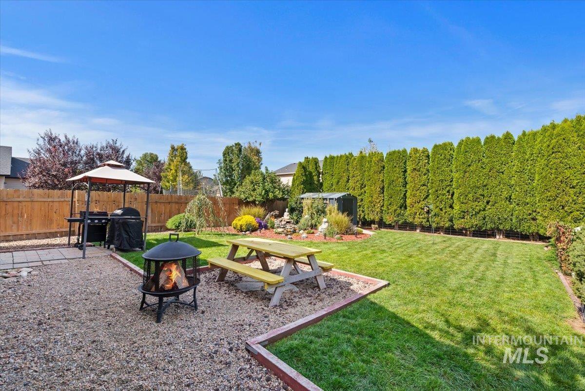 6586 E Gardenia Ln. Property Photo 36