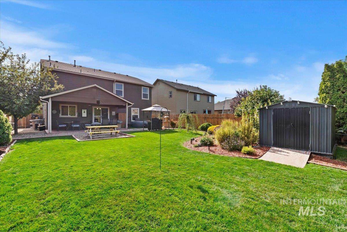 6586 E Gardenia Ln. Property Photo 37