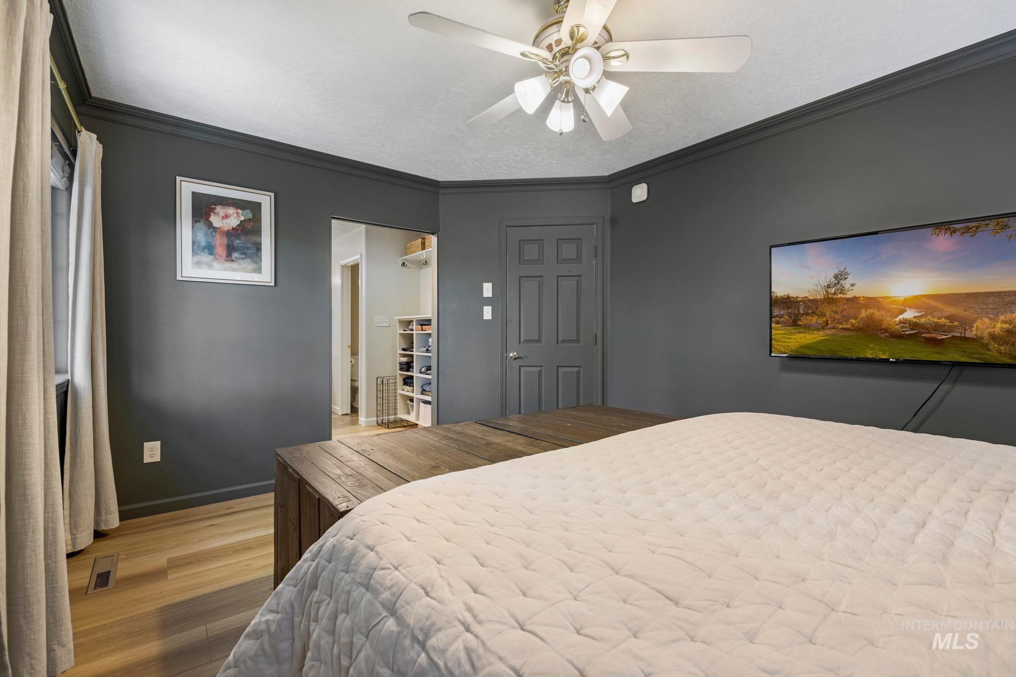 533 Cypress Way Property Photo 24