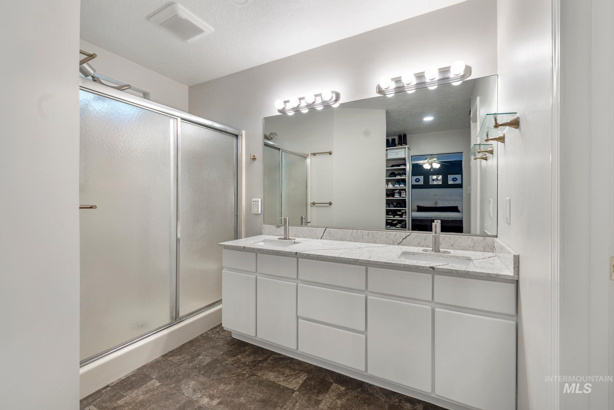 533 Cypress Way Property Photo 25