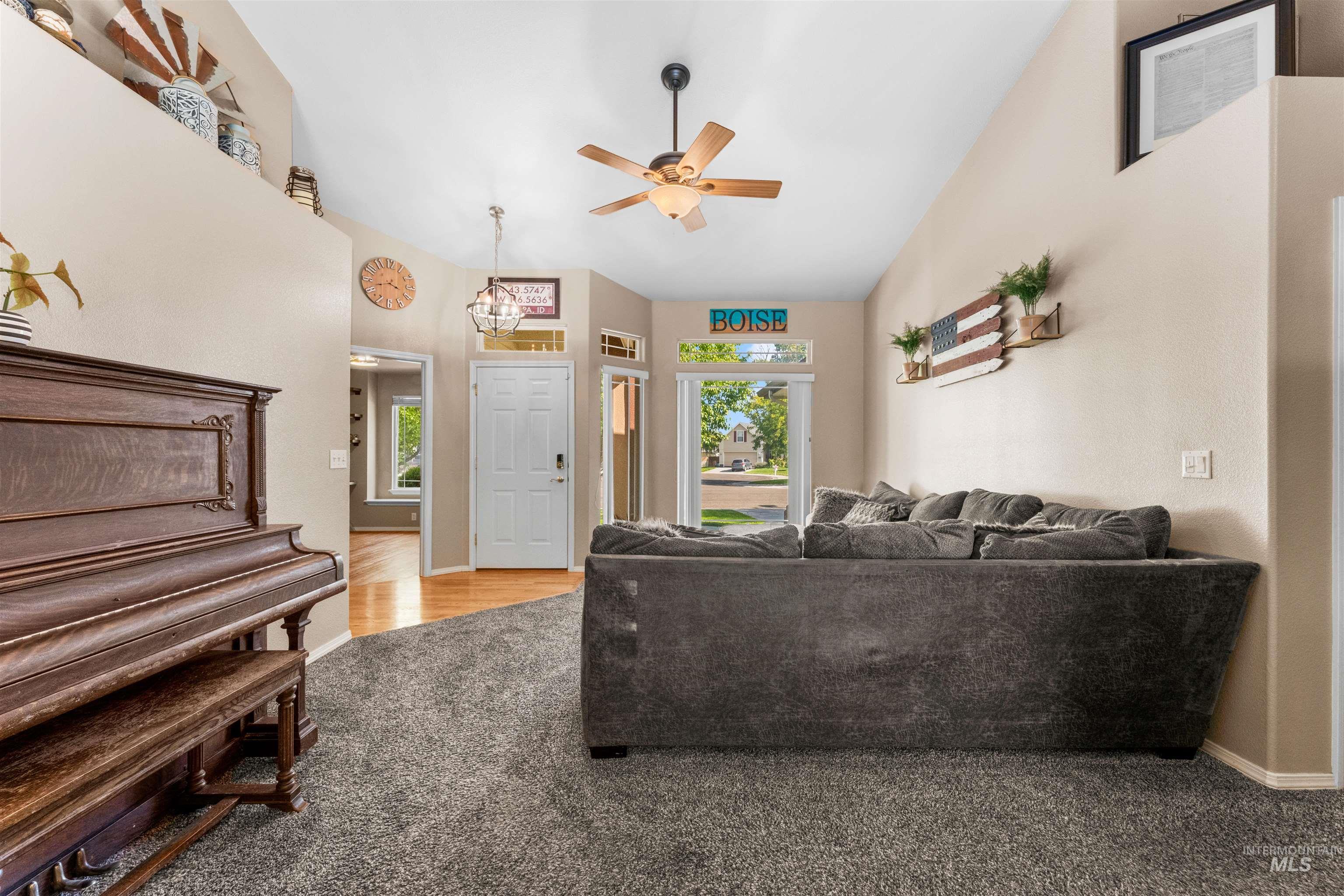 4123 E Park Ridge Drive Property Photo 4