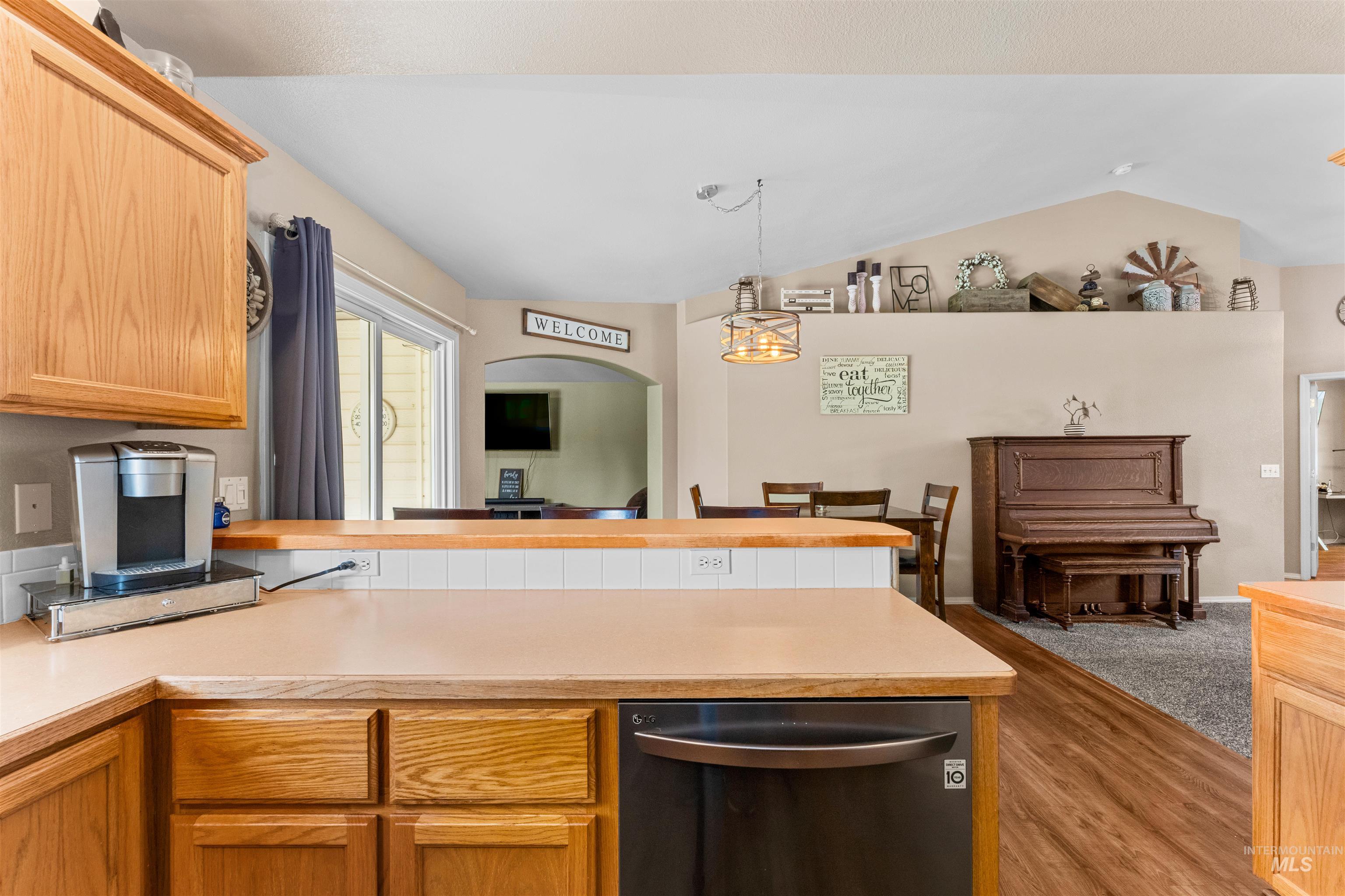 4123 E Park Ridge Drive Property Photo 5
