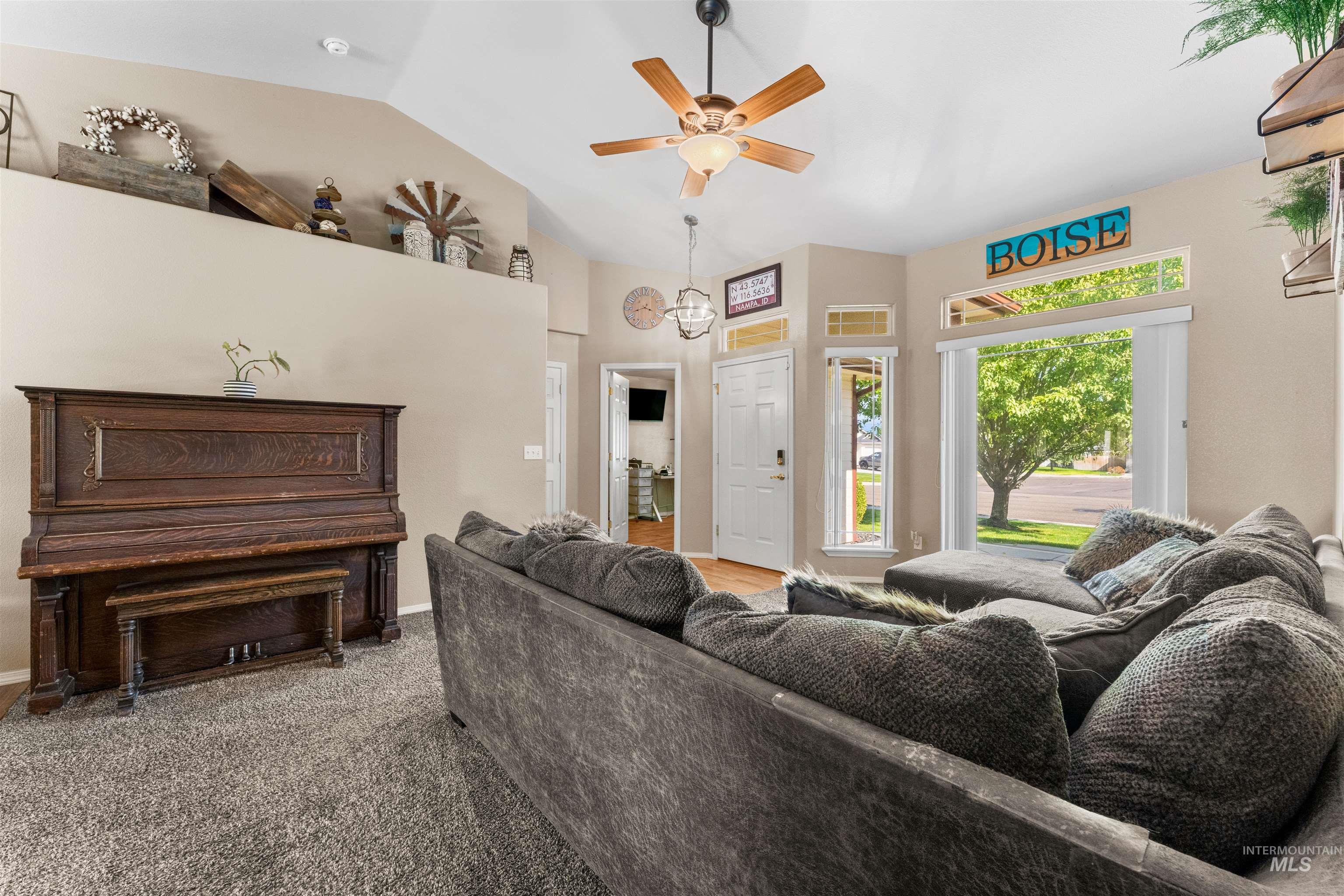 4123 E Park Ridge Drive Property Photo 8