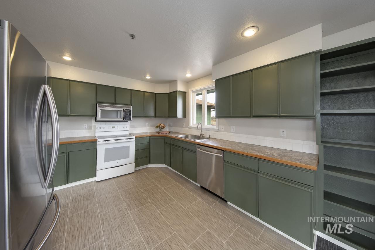 11426 Lone Star Road Property Photo 6