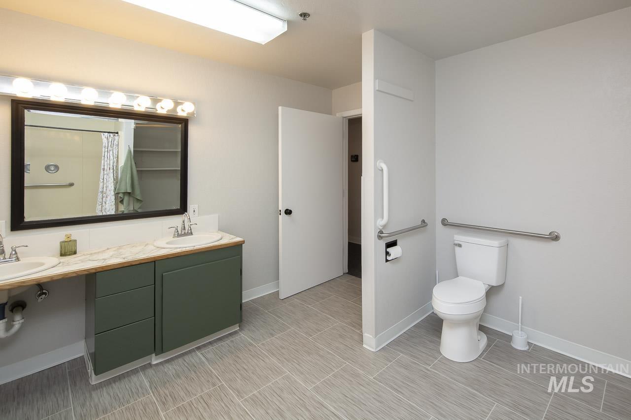 11426 Lone Star Road Property Photo 33