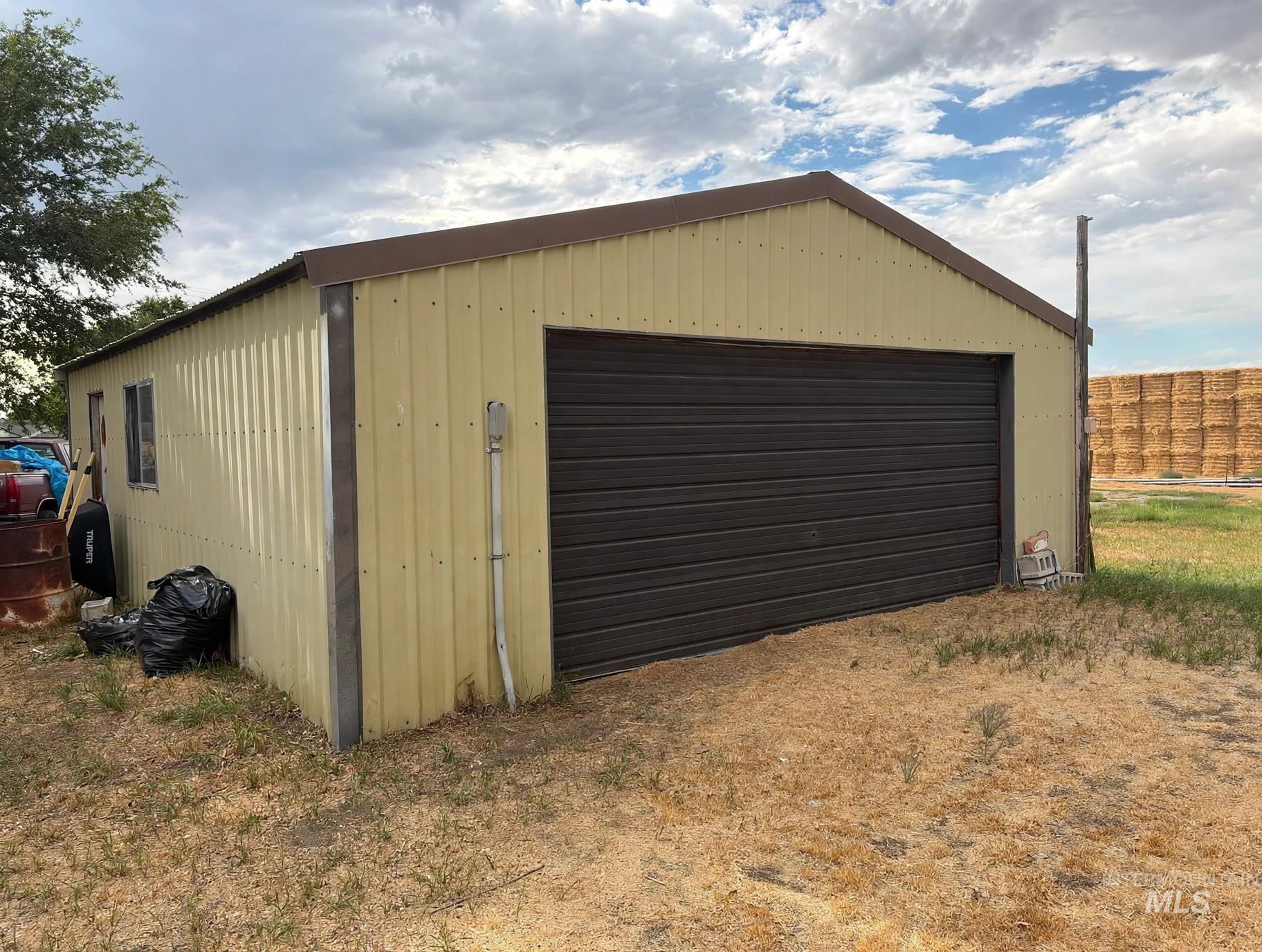 1560 21st Property Photo 5