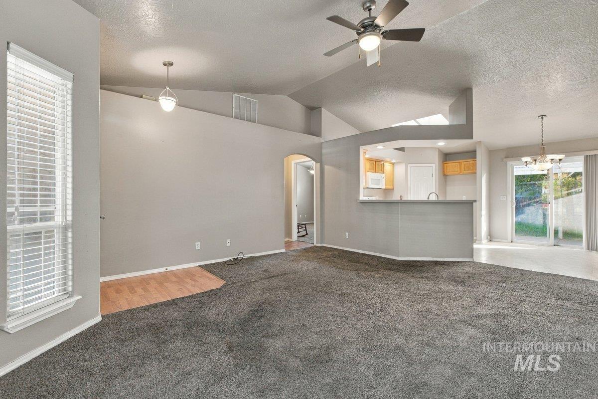 1812 S Camas St Property Photo 7