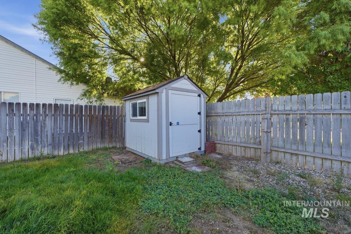 1812 S Camas St Property Photo 23