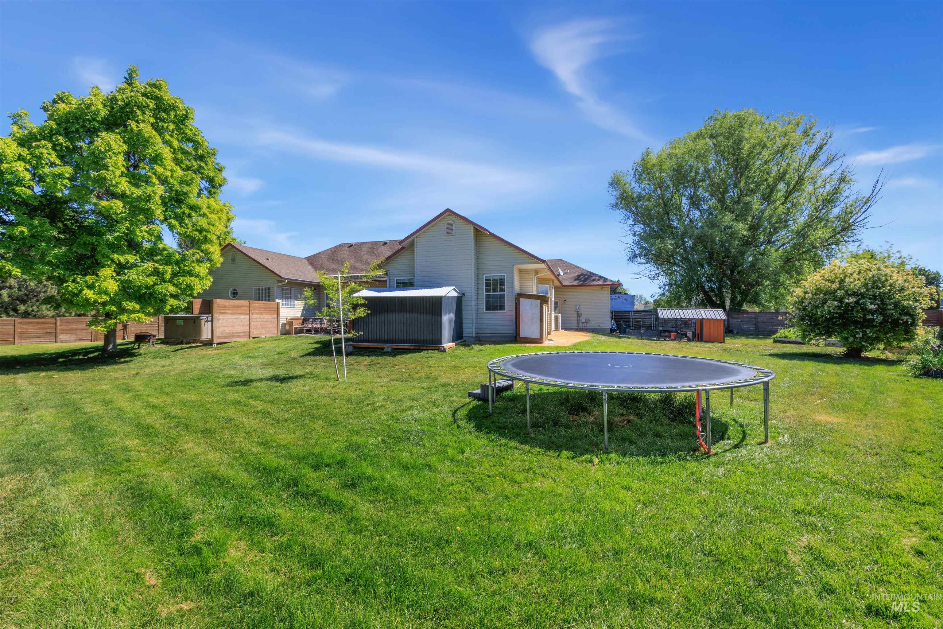 3625 Wilson Ln Property Photo 9