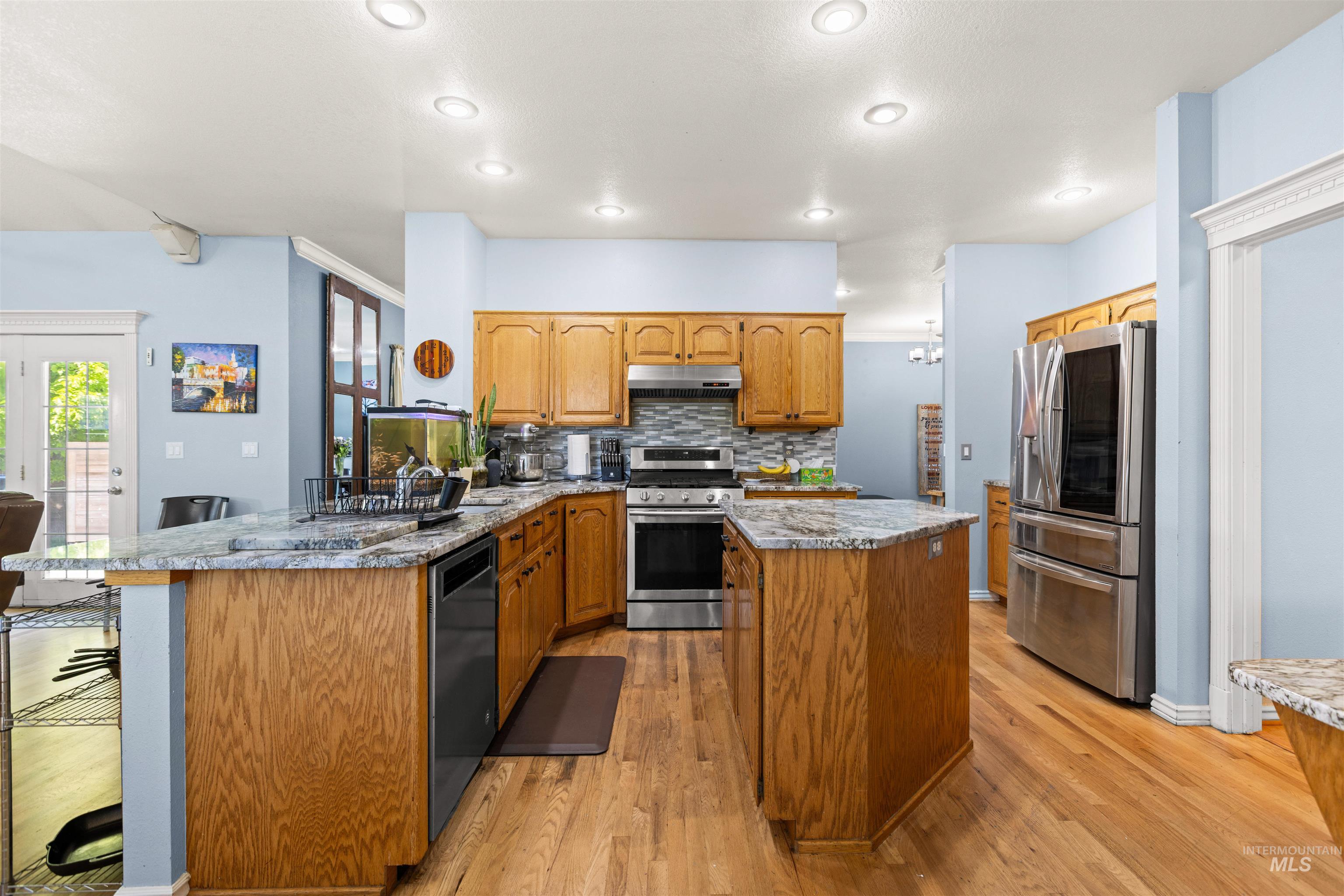 3625 Wilson Ln Property Photo 34