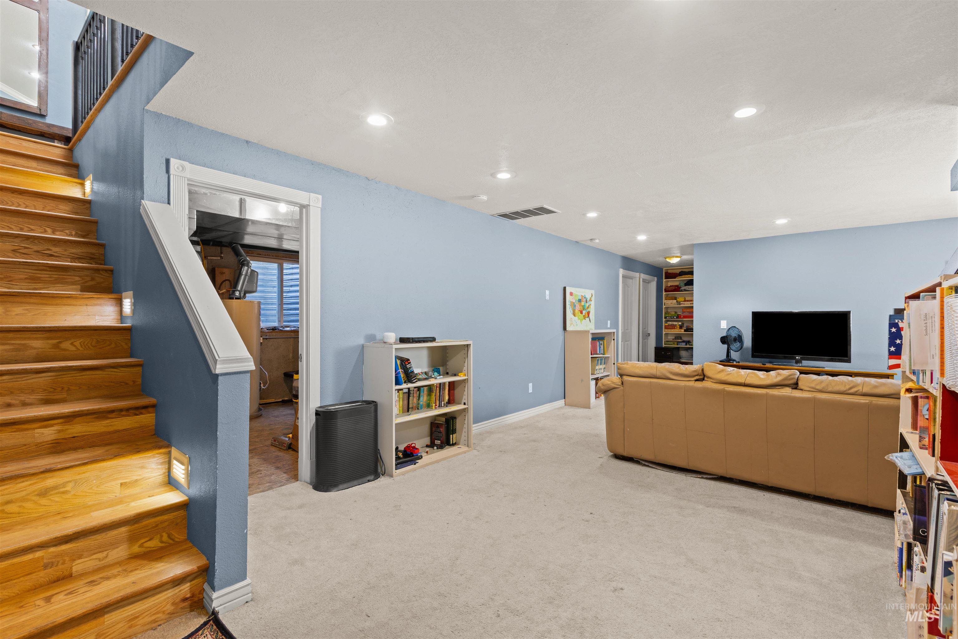 3625 Wilson Ln Property Photo 39