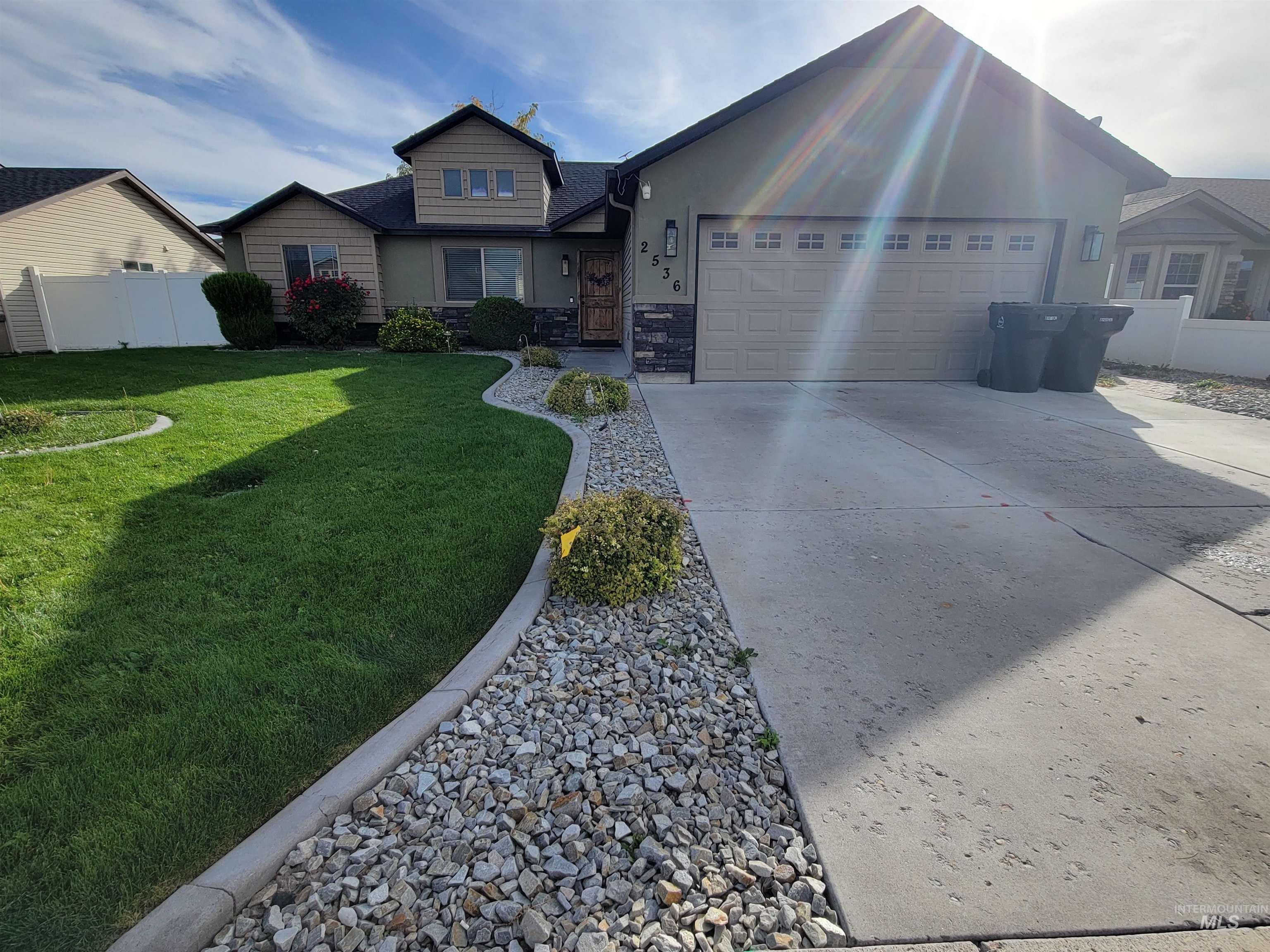 2536 Yellowstone Trail Property Photo 3