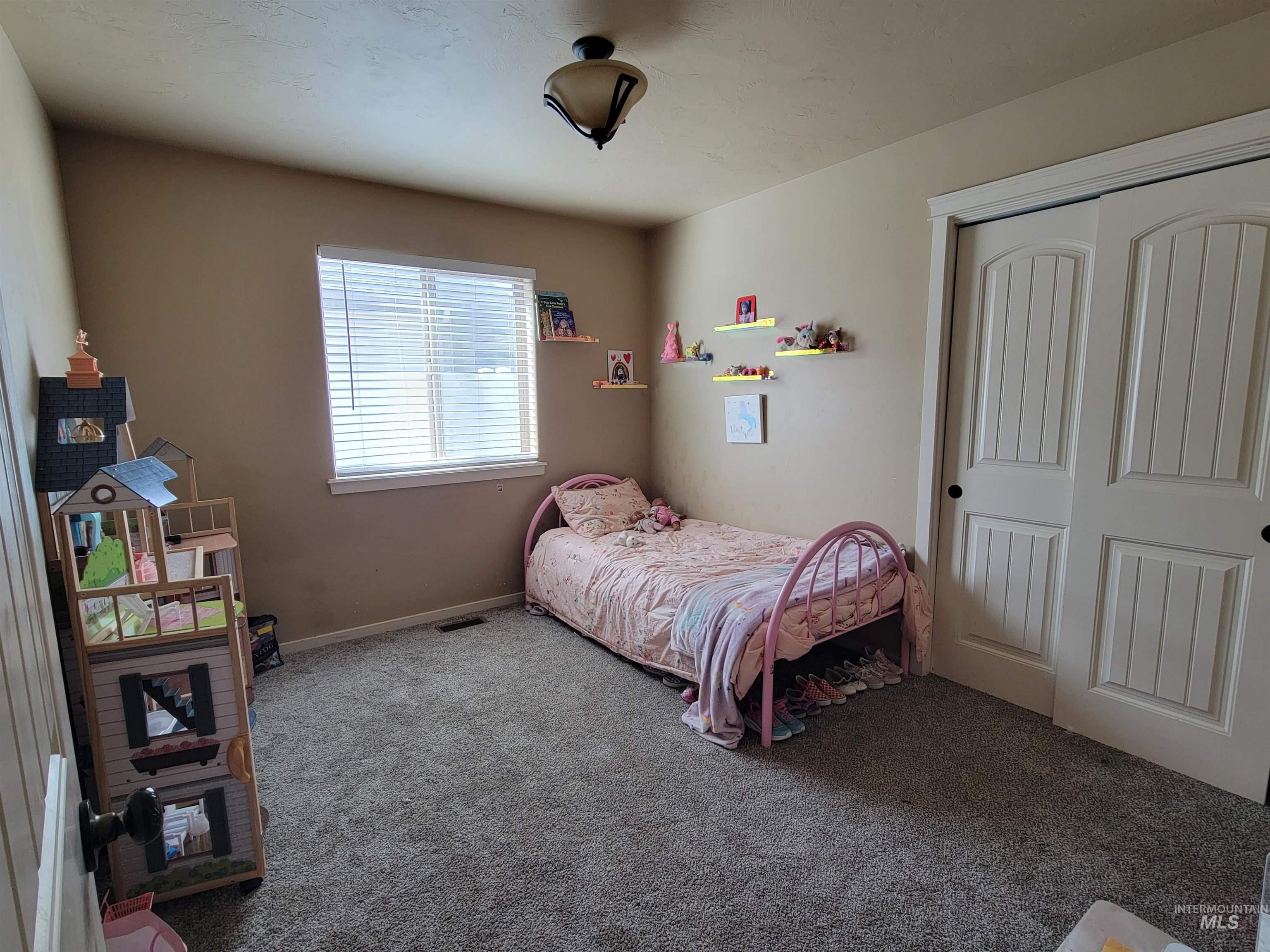 2536 Yellowstone Trail Property Photo 11