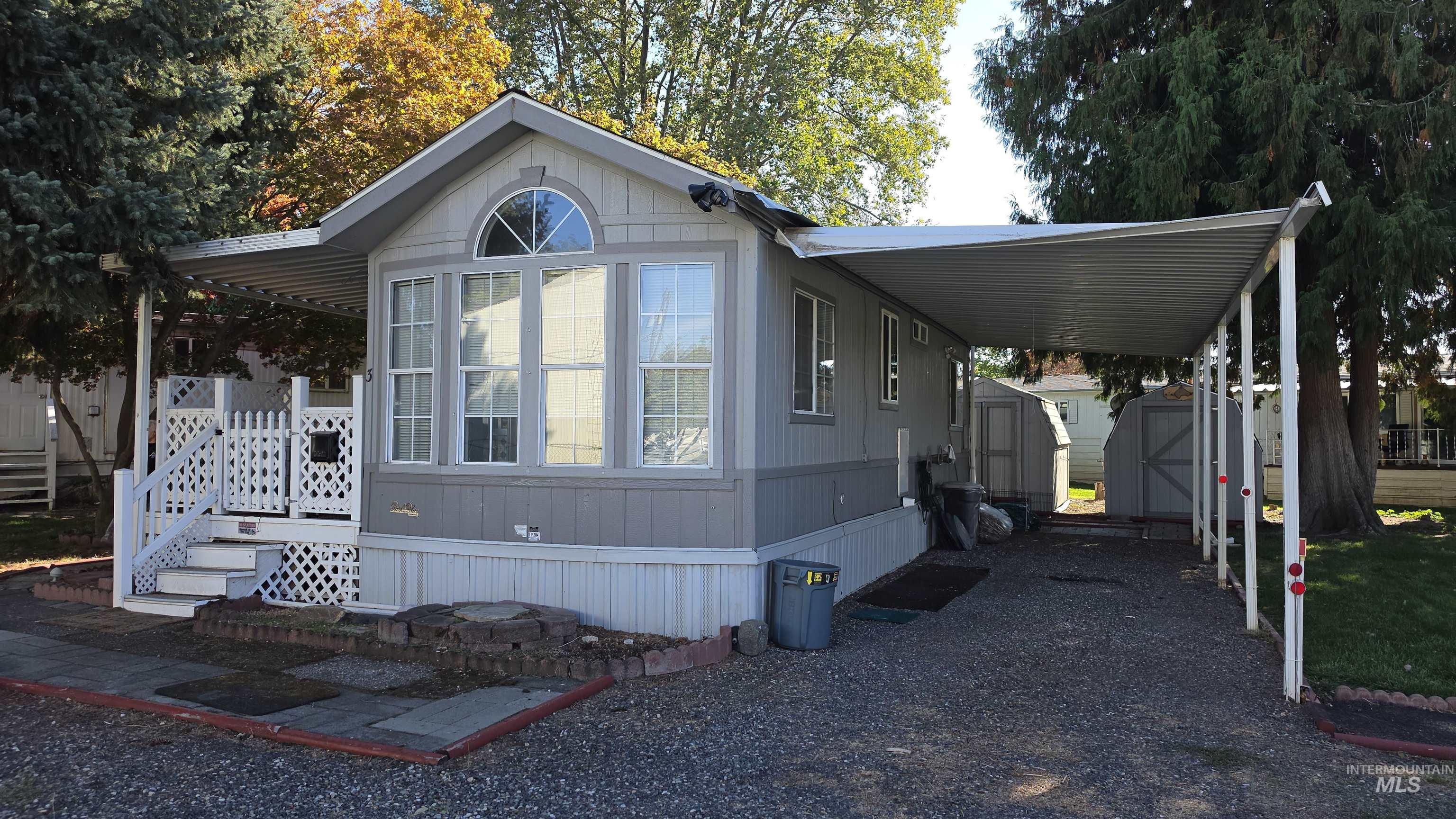 3526 11th St. Property Photo 3