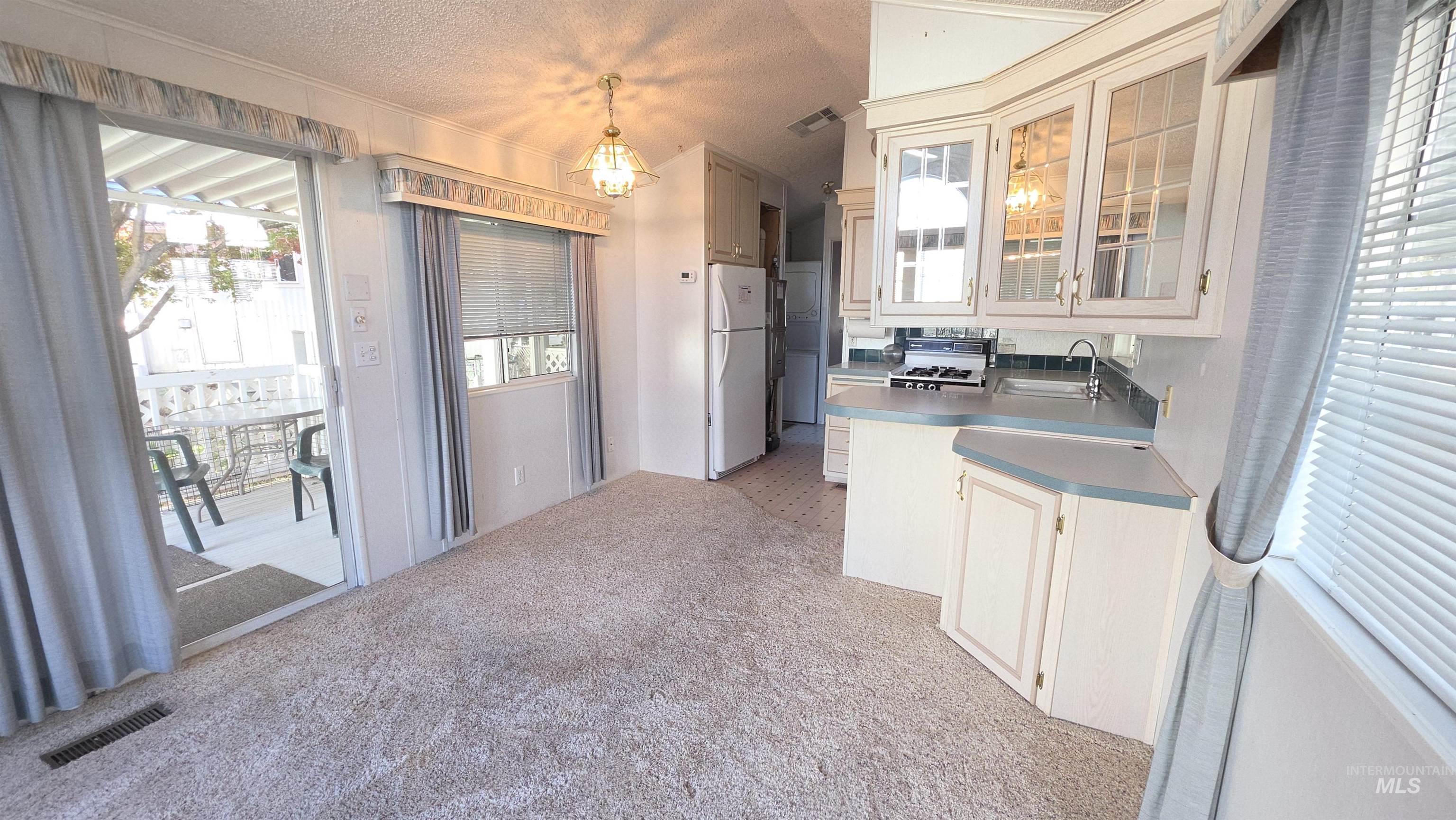 3526 11th St. Property Photo 9