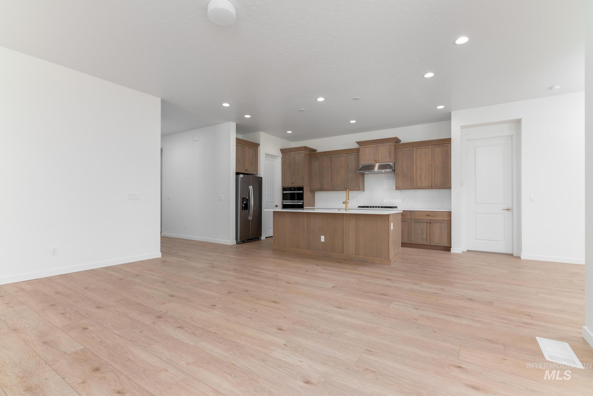10399 W Wellness St Property Photo 3