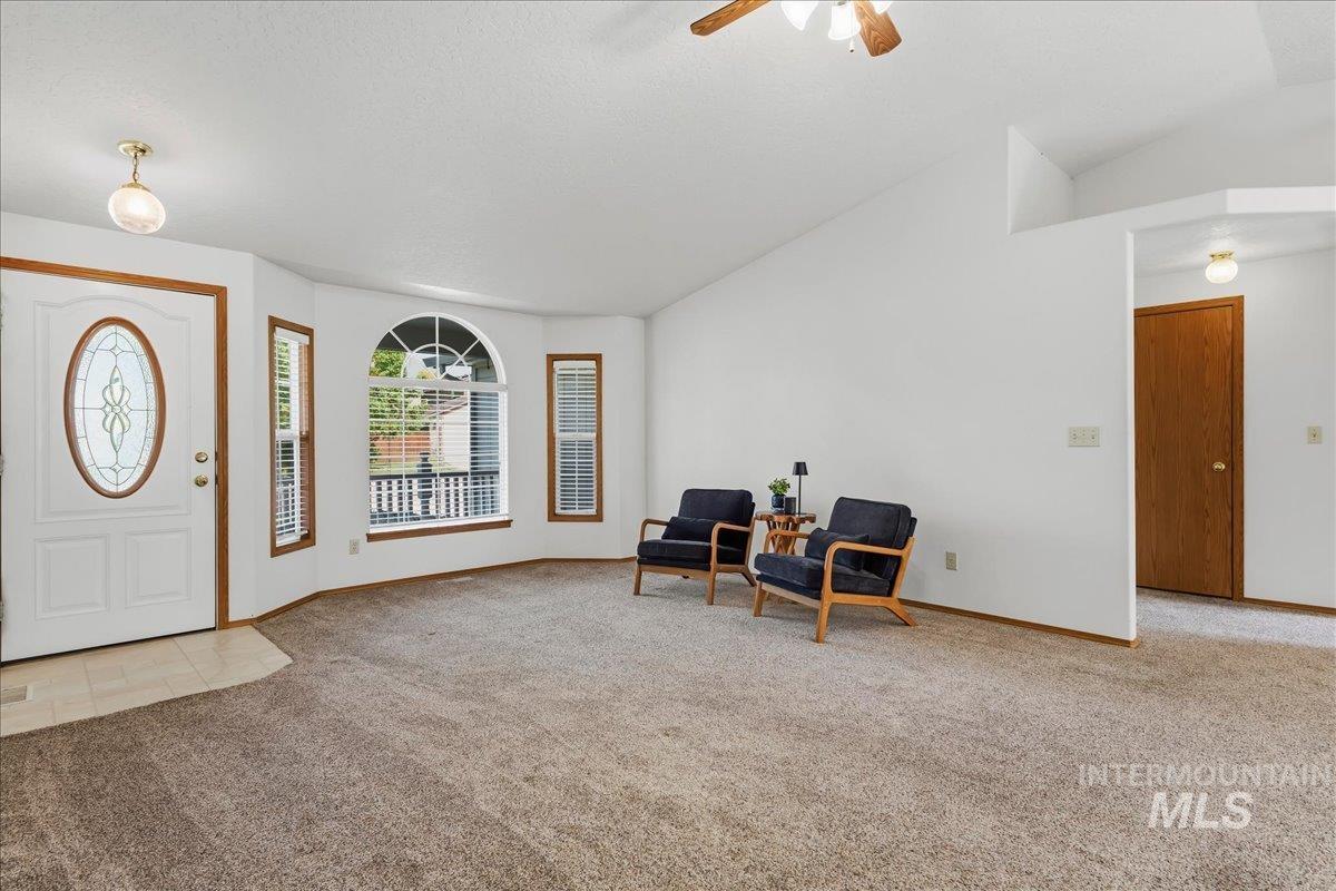 2515 Sunflower Property Photo 4