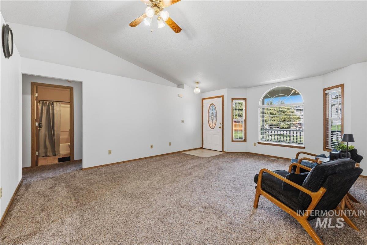 2515 Sunflower Property Photo 5