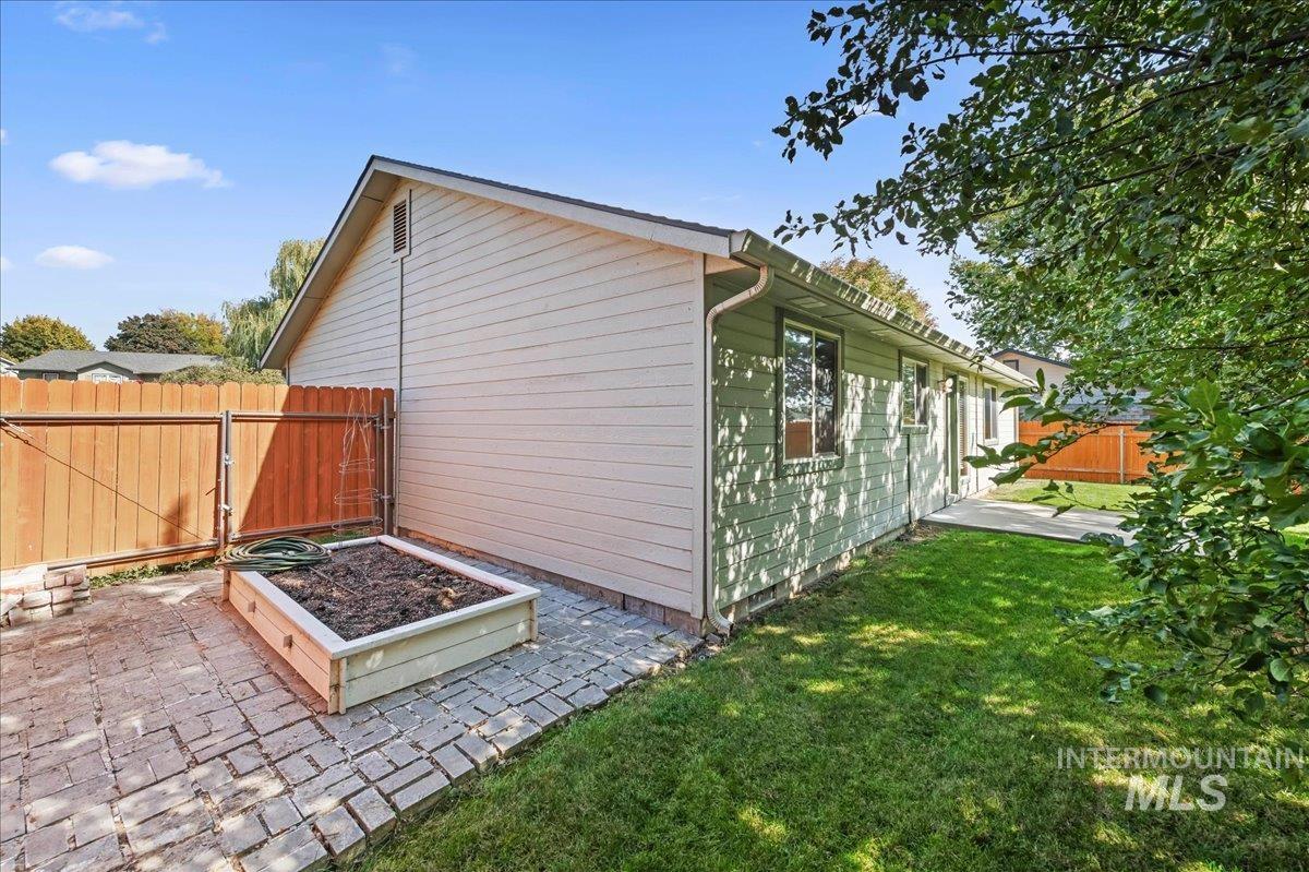 2515 Sunflower Property Photo 23
