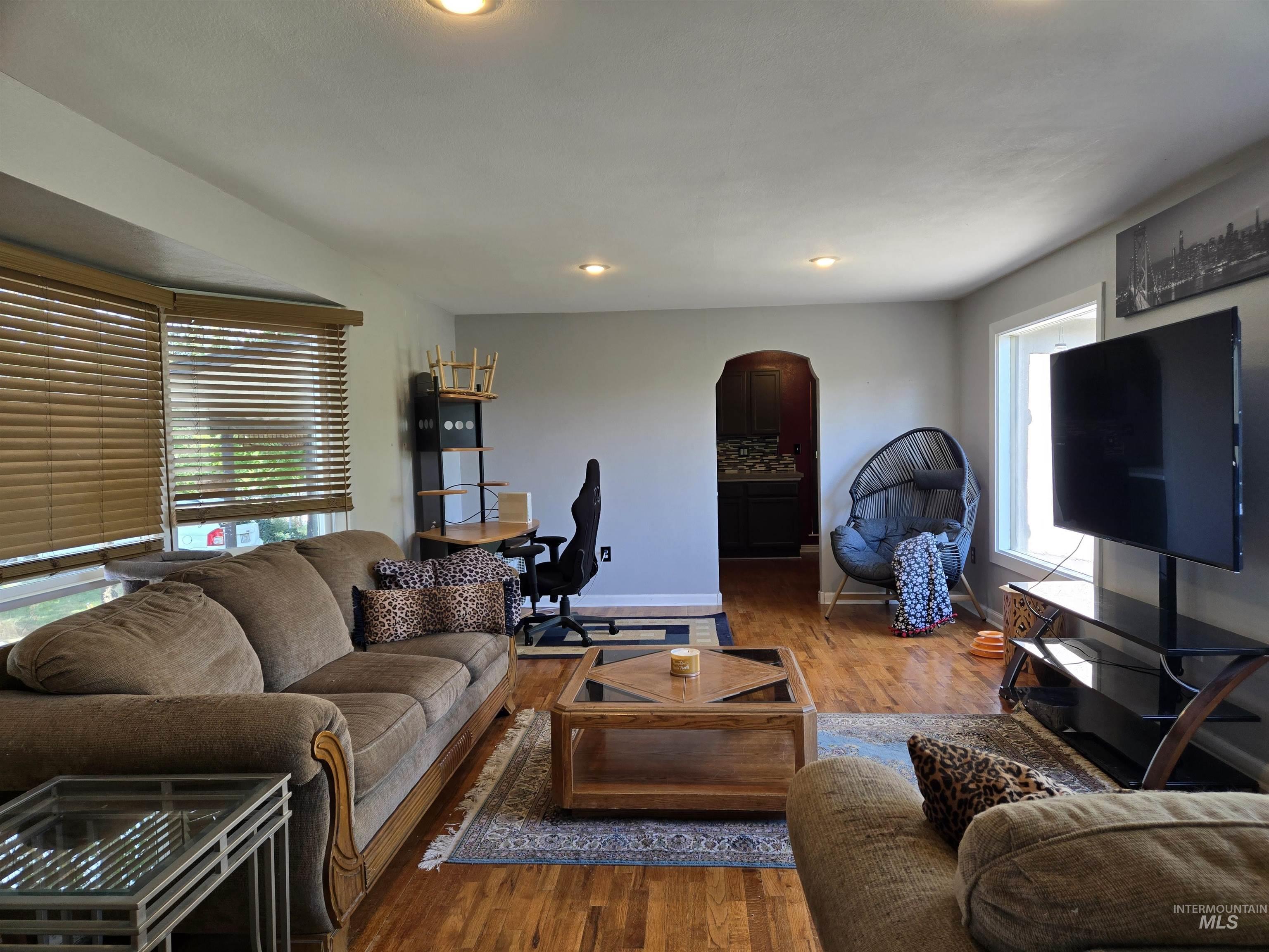 801 Hughes Dr Property Photo 4