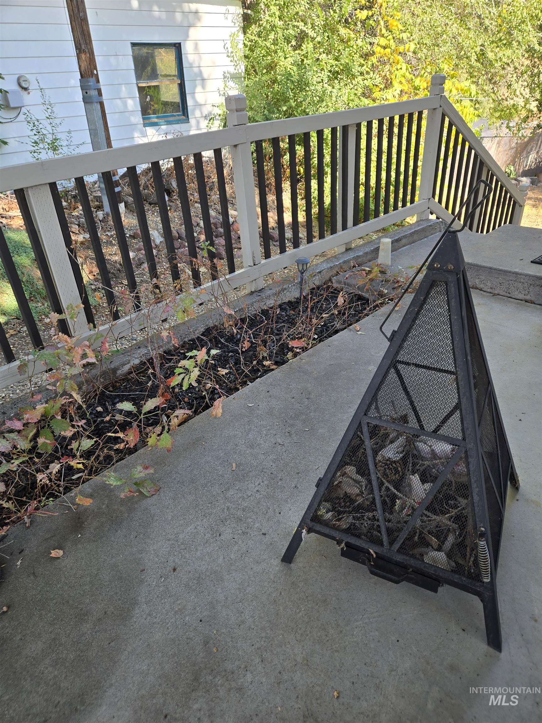 801 Hughes Dr Property Photo 29