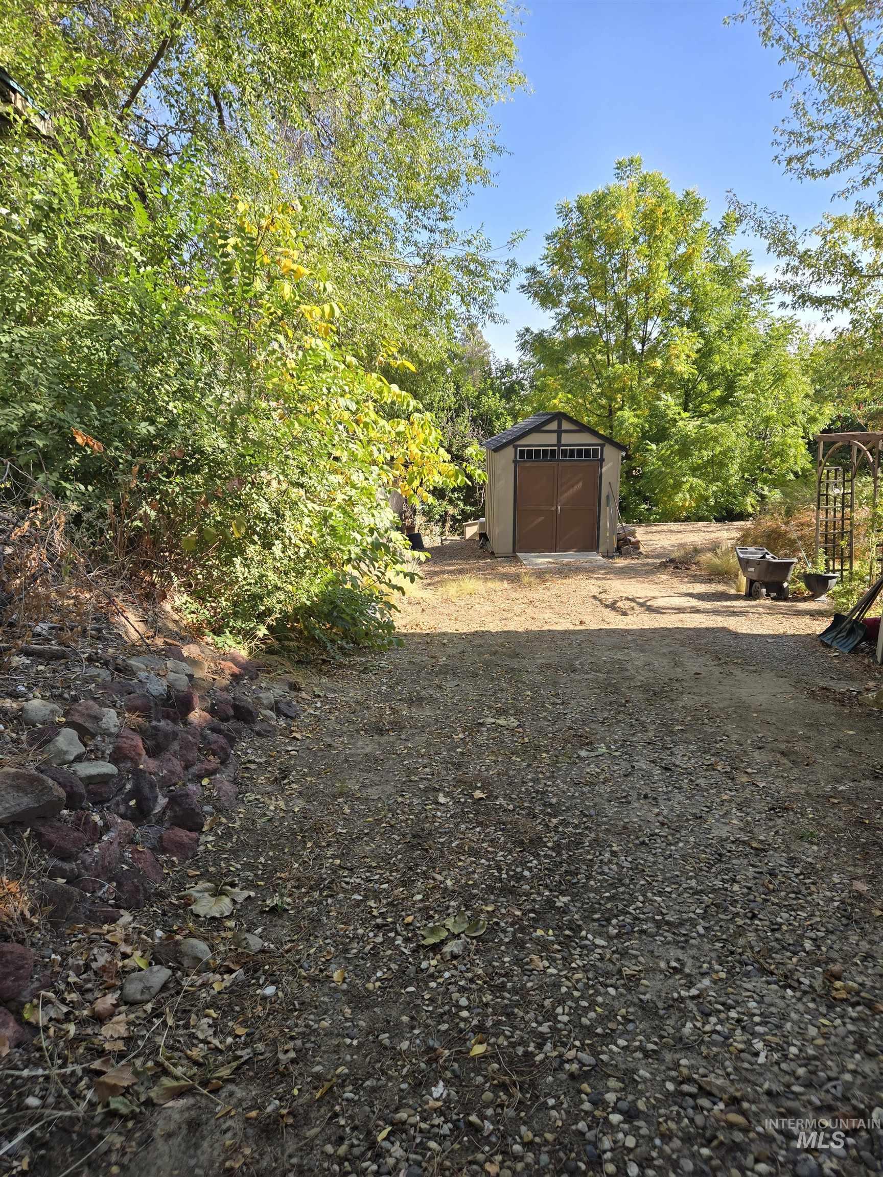 801 Hughes Dr Property Photo 39