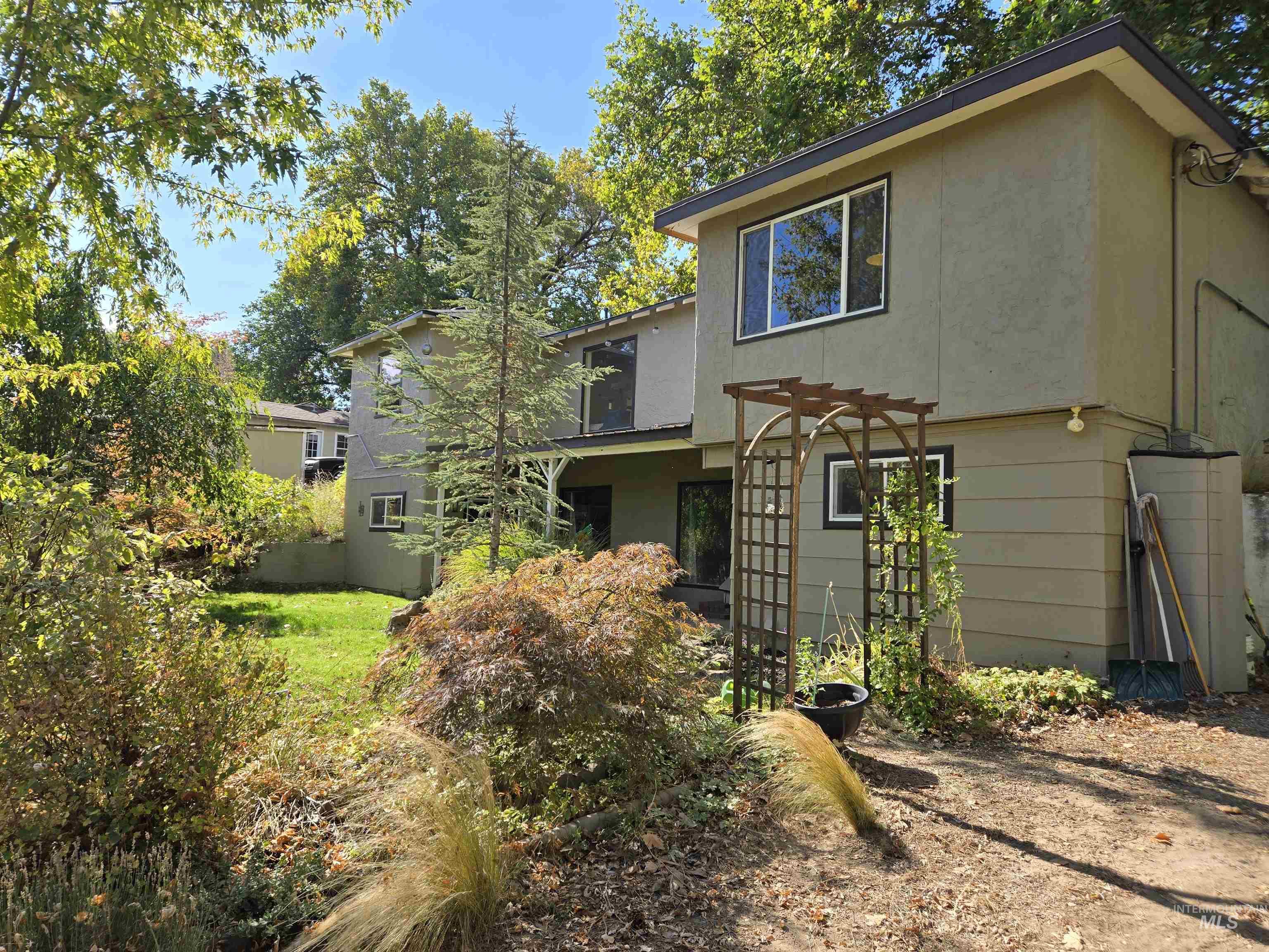 801 Hughes Dr Property Photo 41