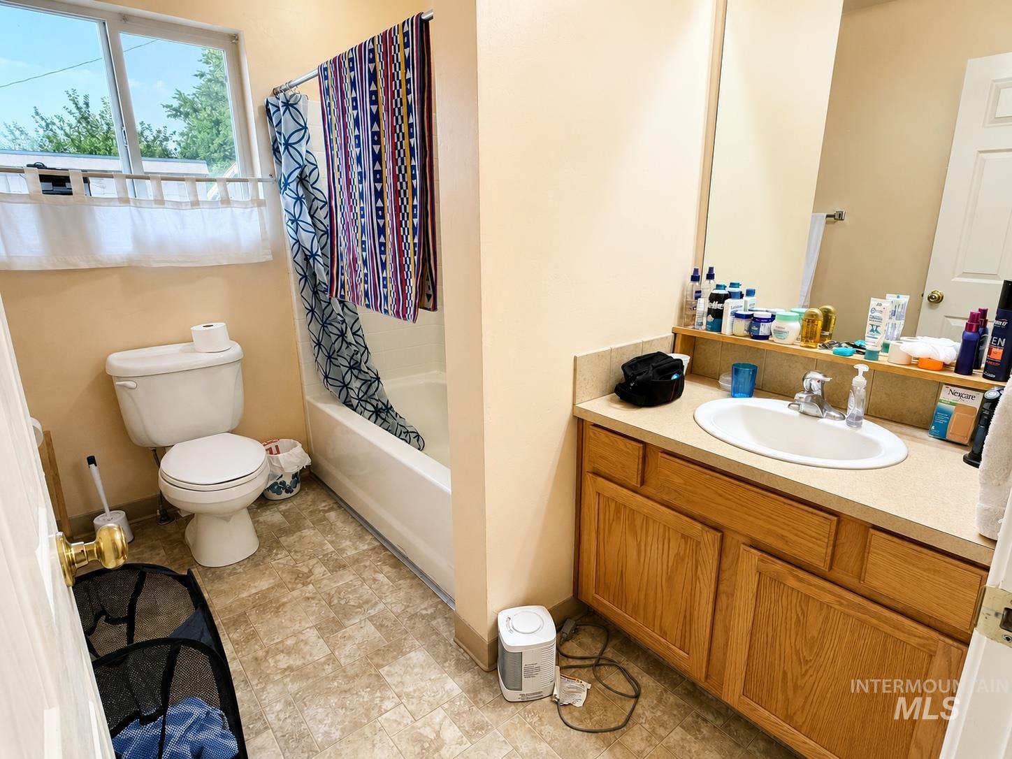 301 N Galena Street Property Photo 20