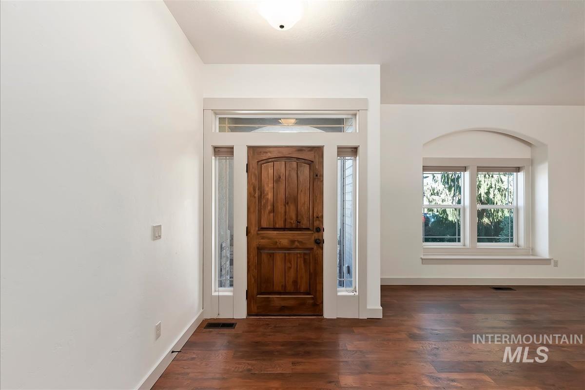 2943 E Idavada Ct Property Photo 3