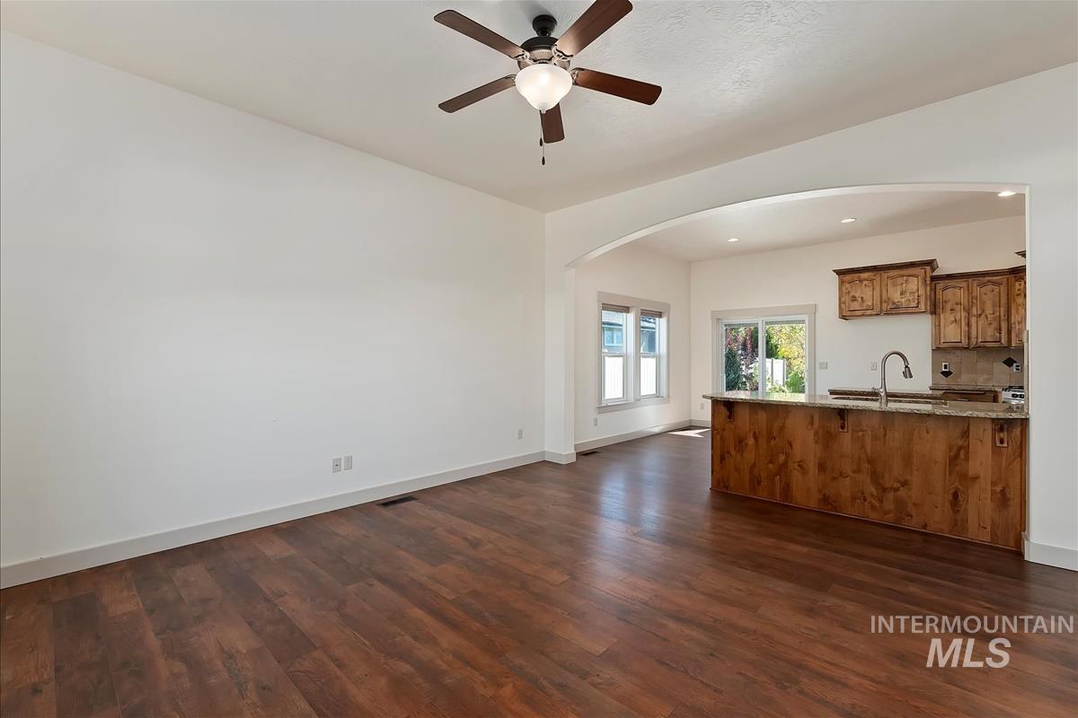 2943 E Idavada Ct Property Photo 6