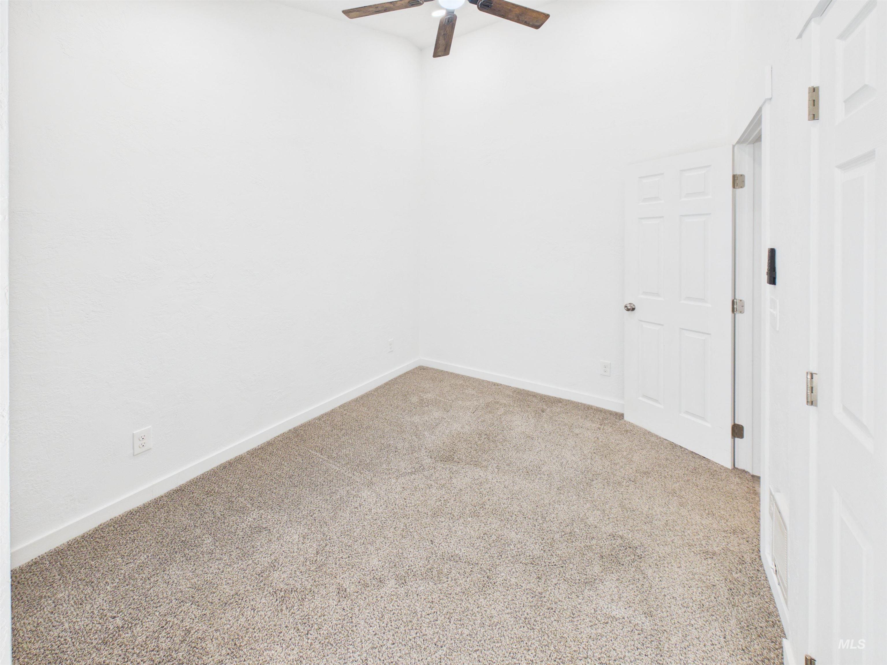 826 Burton Property Photo 26