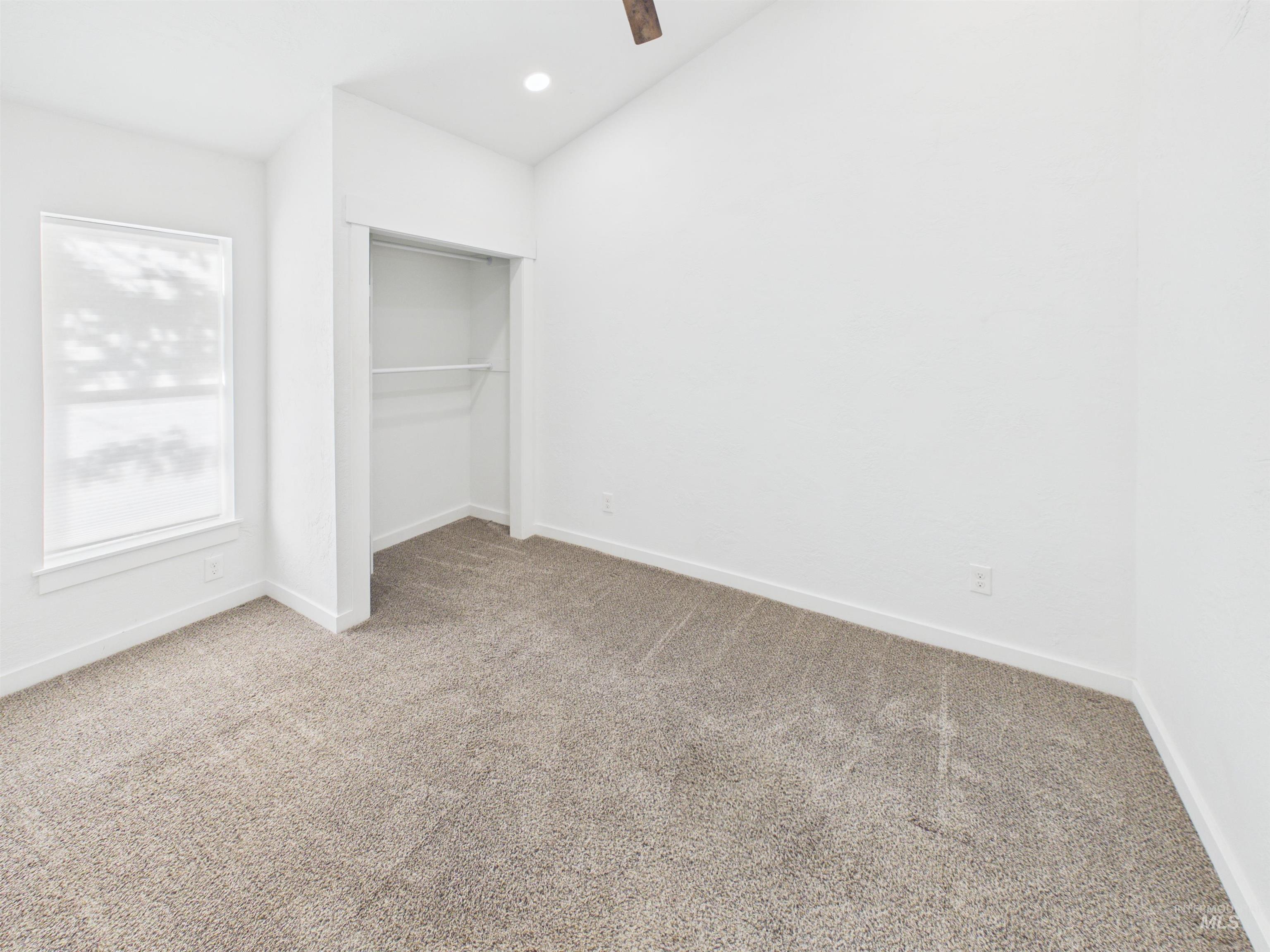 826 Burton Property Photo 27