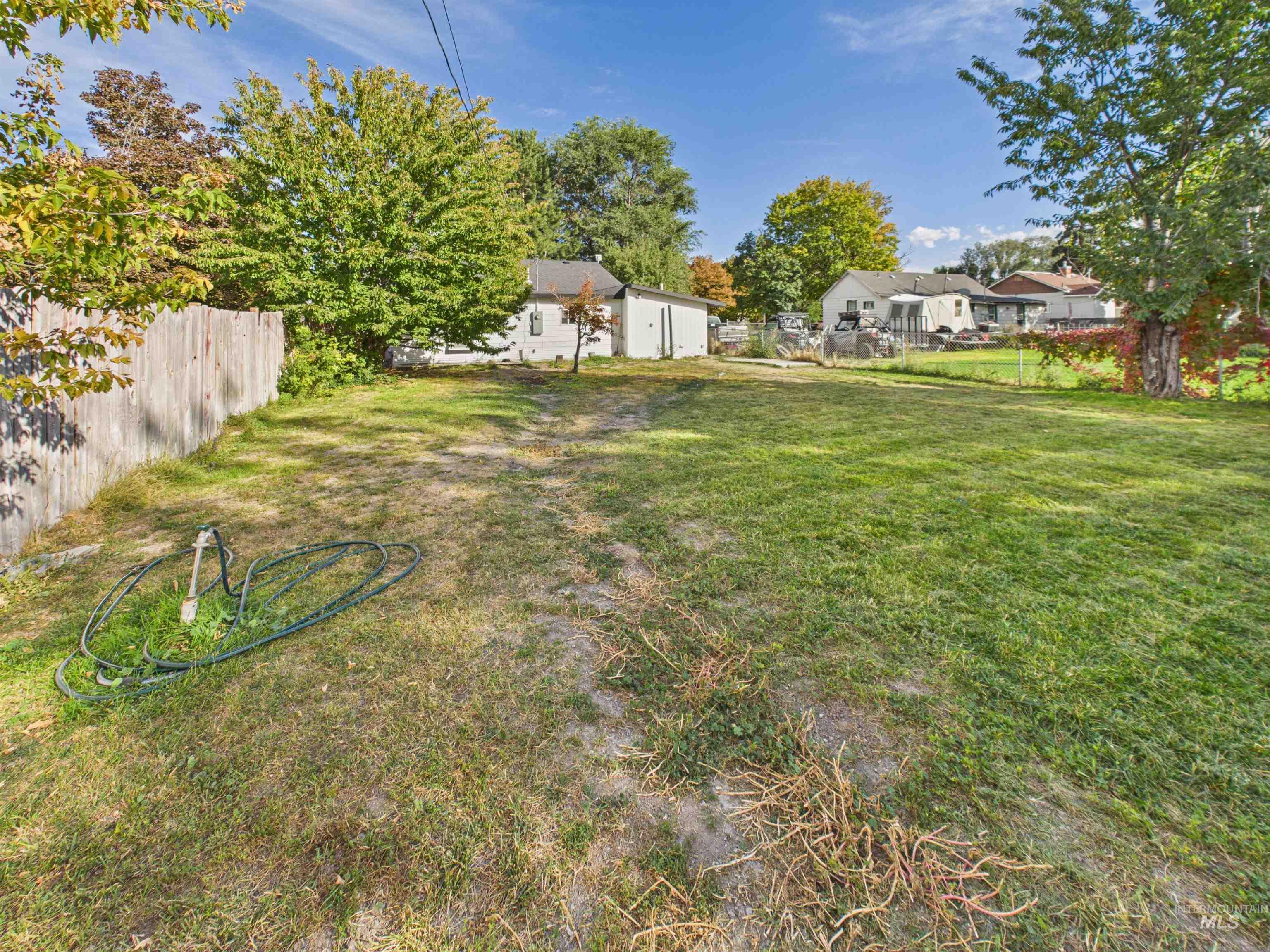 826 Burton Property Photo 30