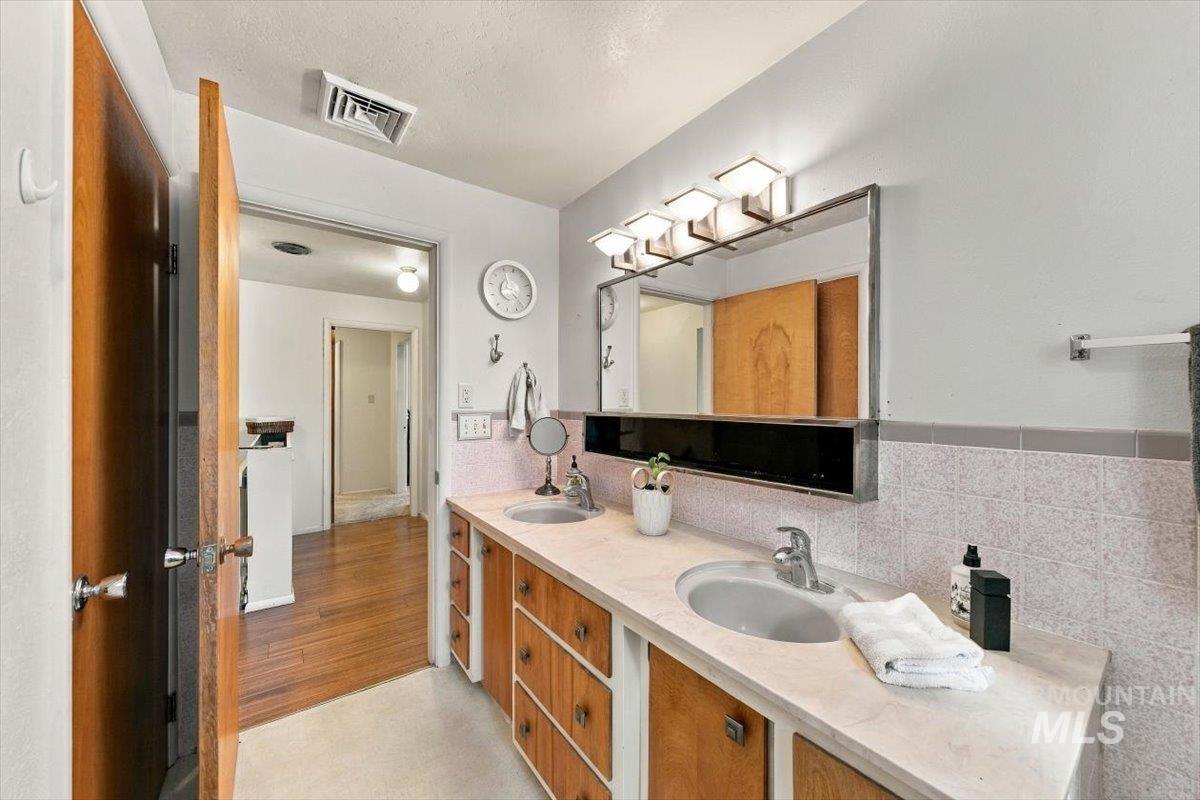5890 N Gary Lane Property Photo 18