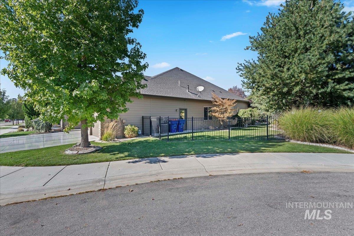 3298 W Bolton Ct Property Photo 42