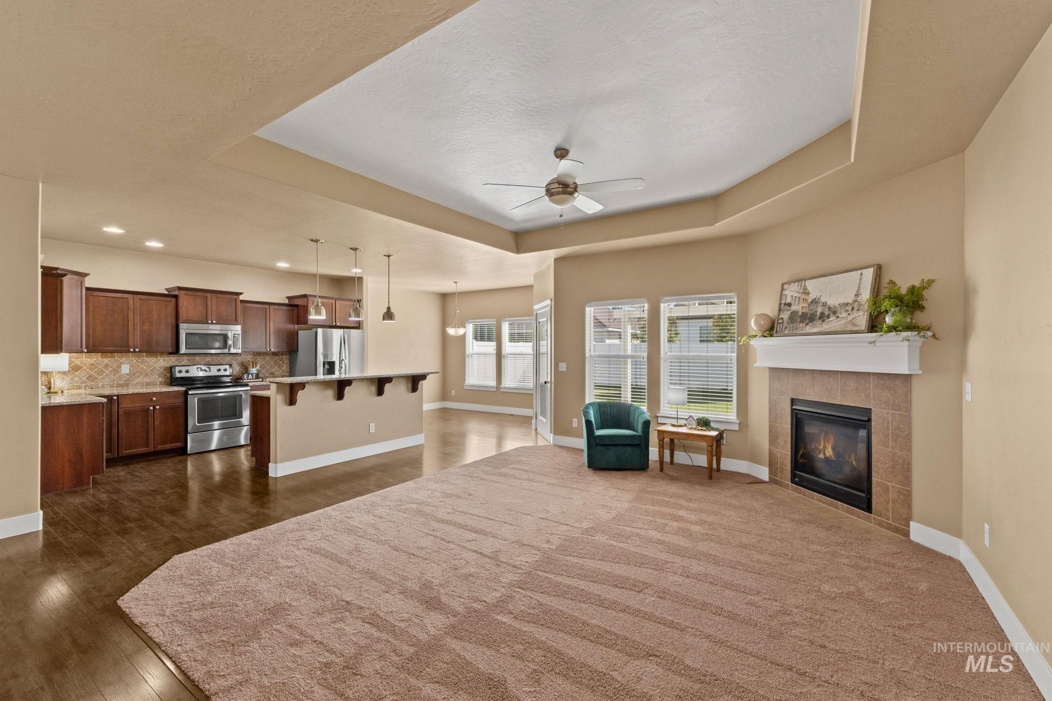1111 Bell Lane Property Photo 4