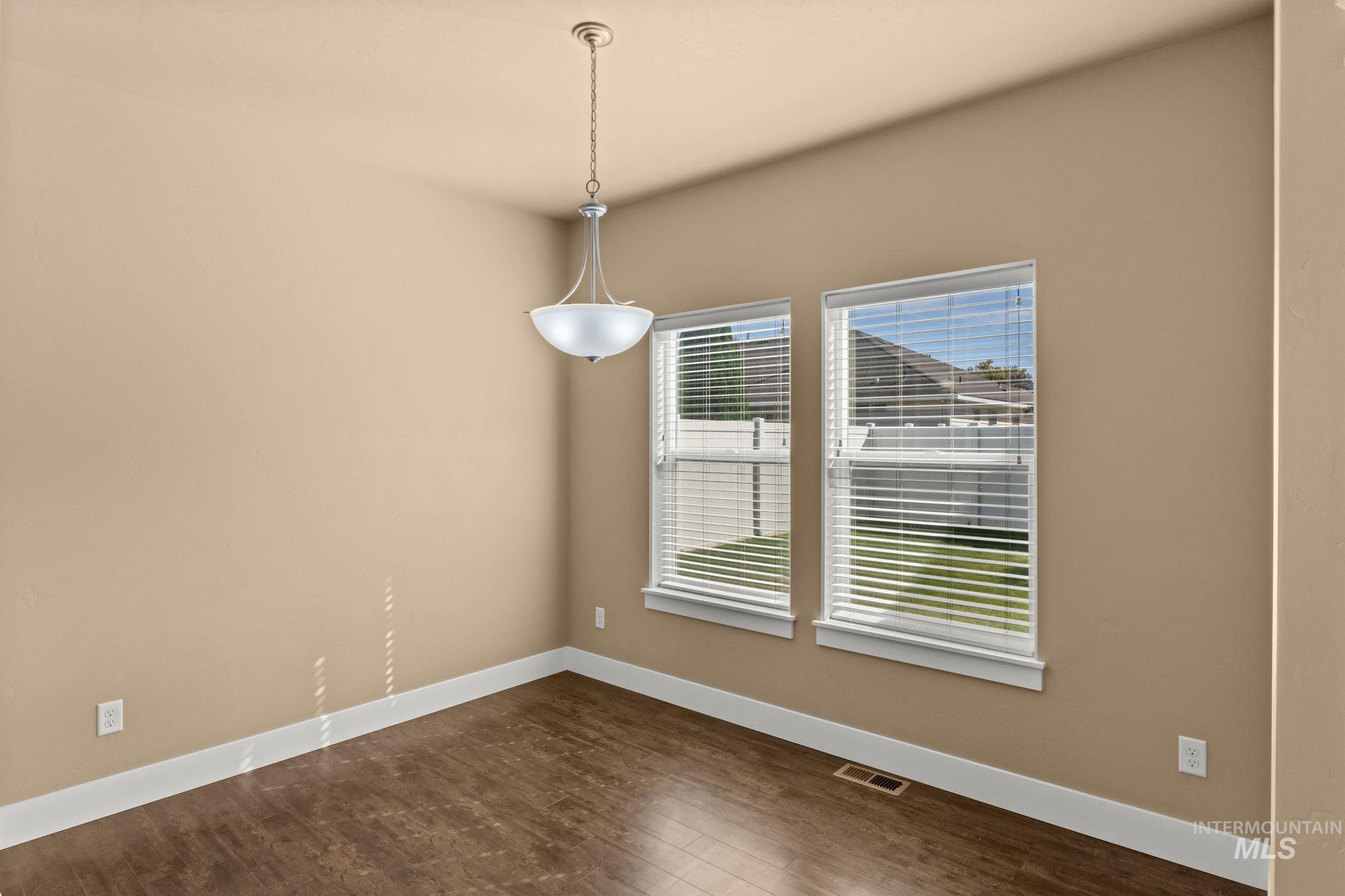 1111 Bell Lane Property Photo 8