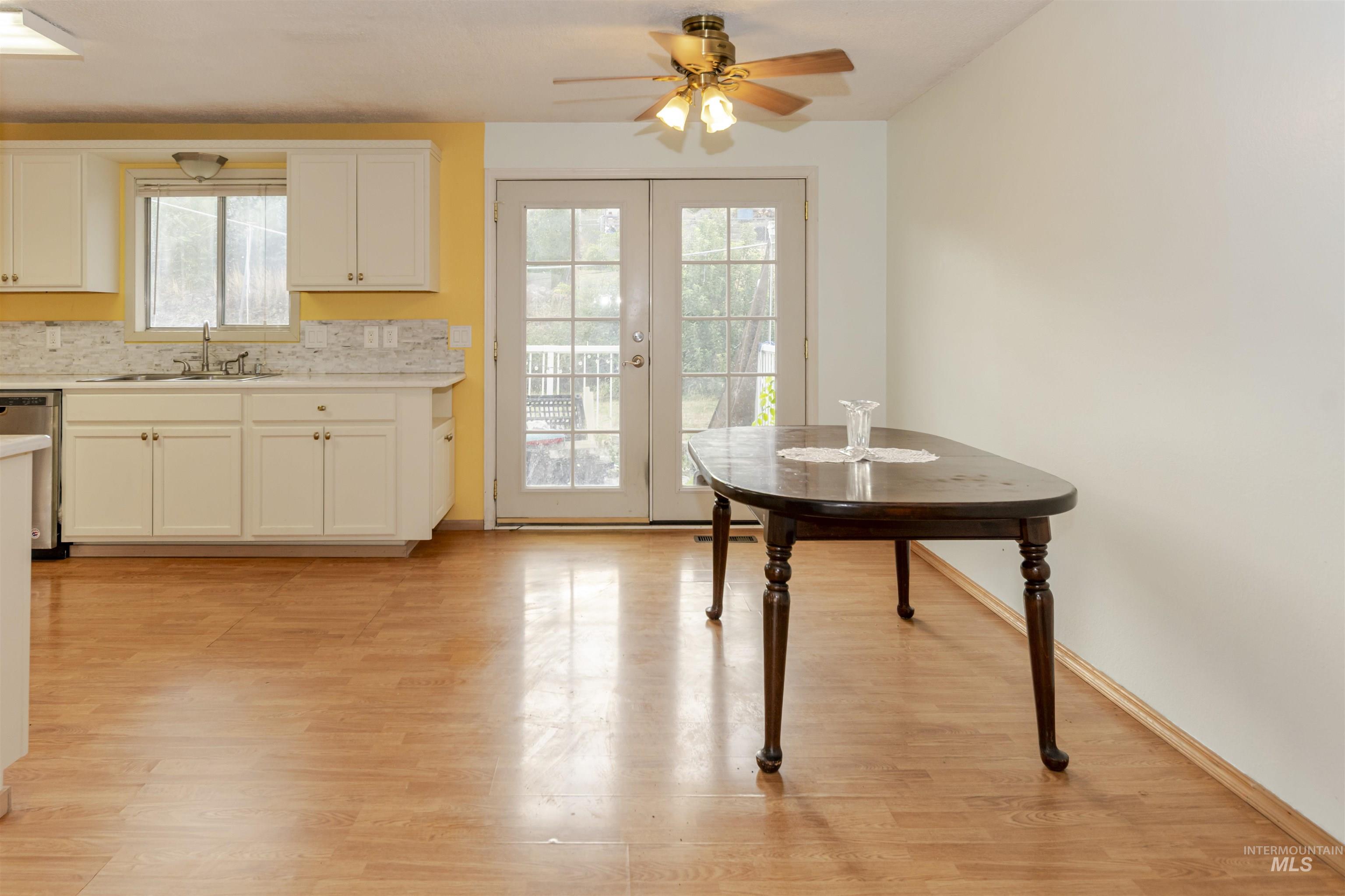 2909 Meadowlark Drive Property Photo 13