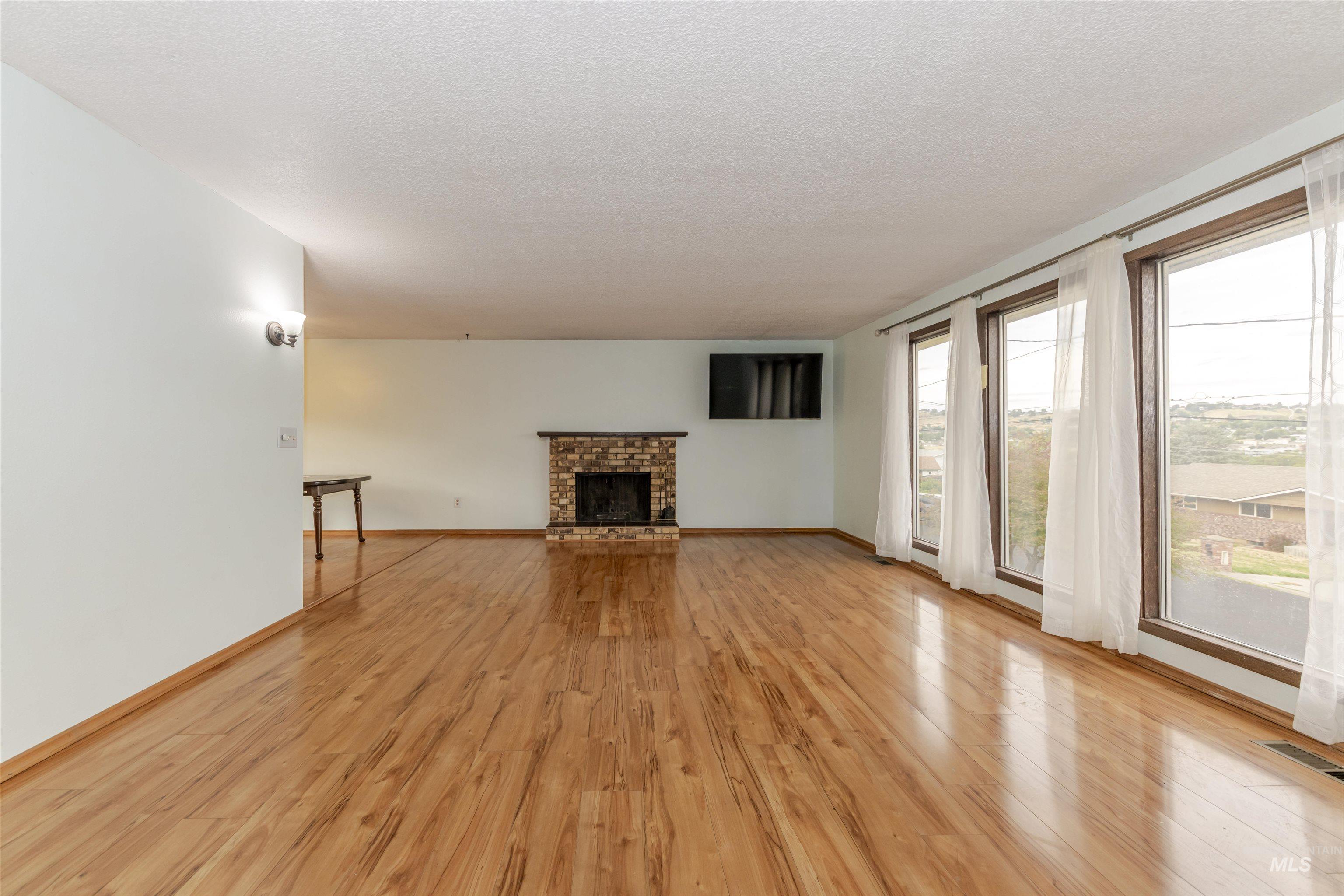 2909 Meadowlark Drive Property Photo 16