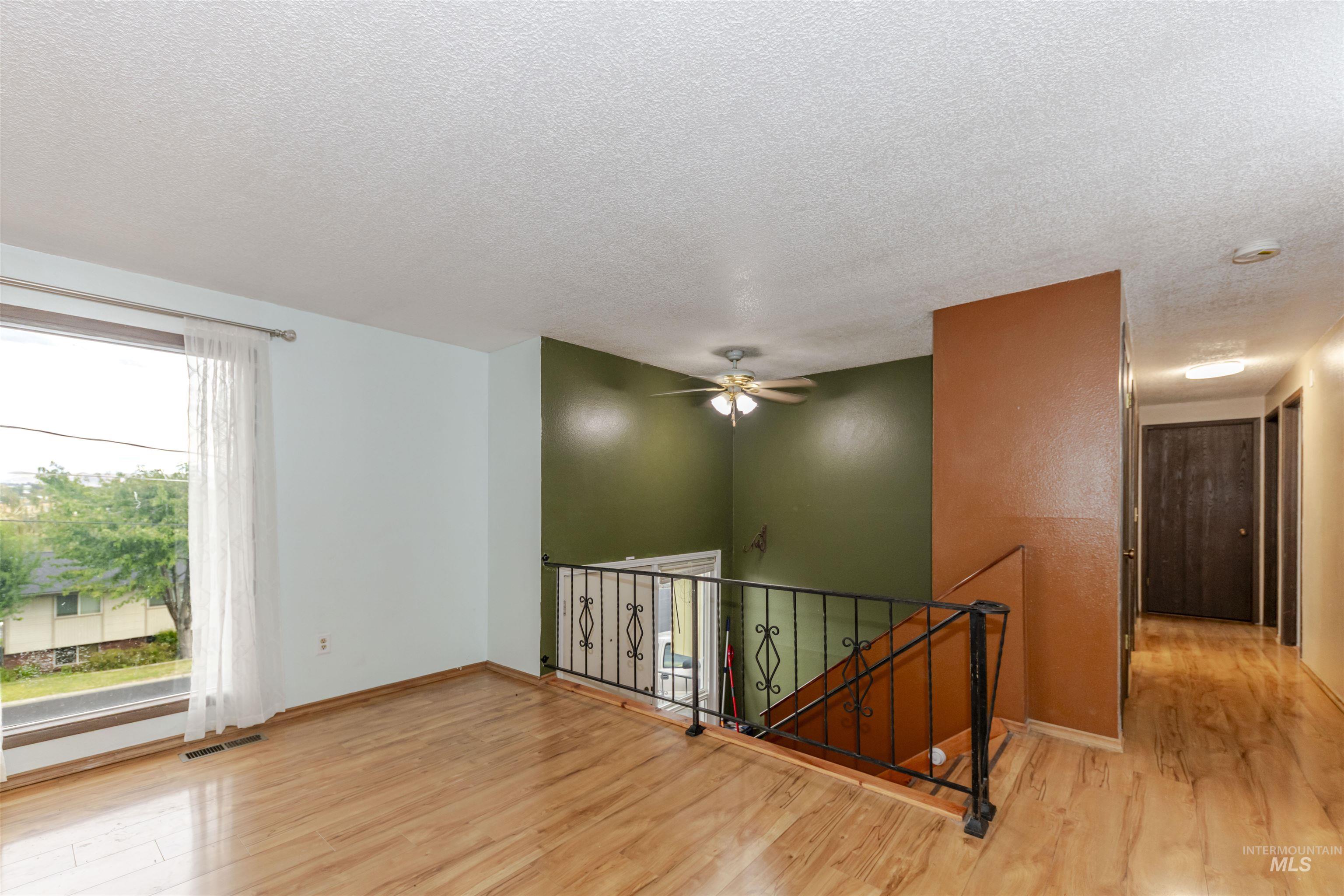 2909 Meadowlark Drive Property Photo 18